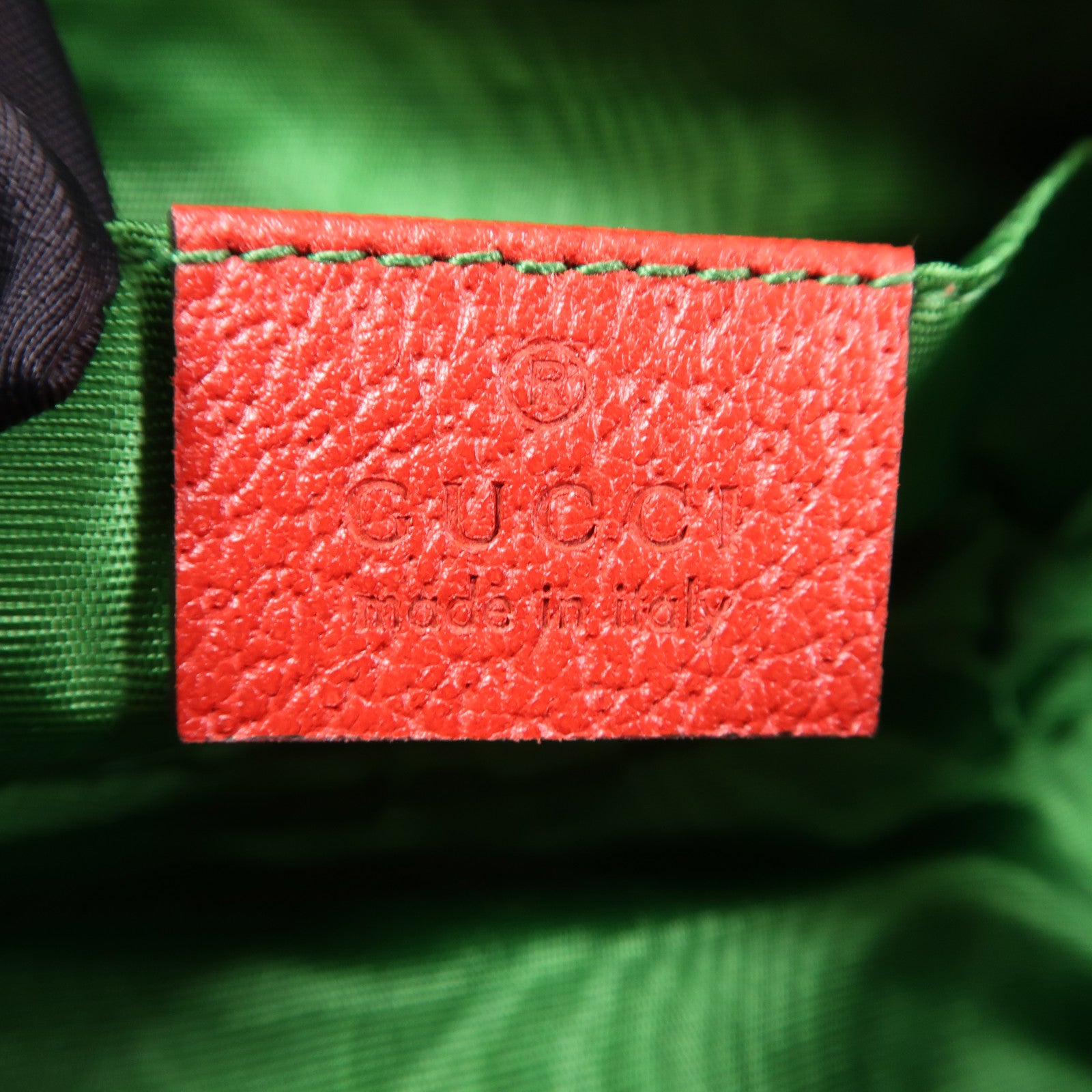 GUCCI 塗層帆布Pouch金扣手拿包