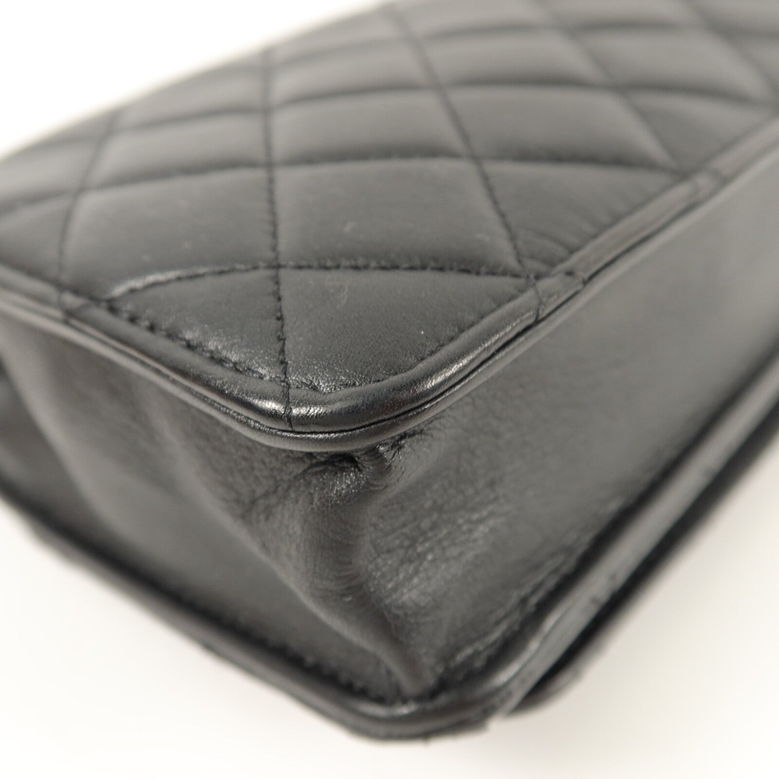 CHANEL 牛皮皮革Wallet On Chain鏈帶肩背袋