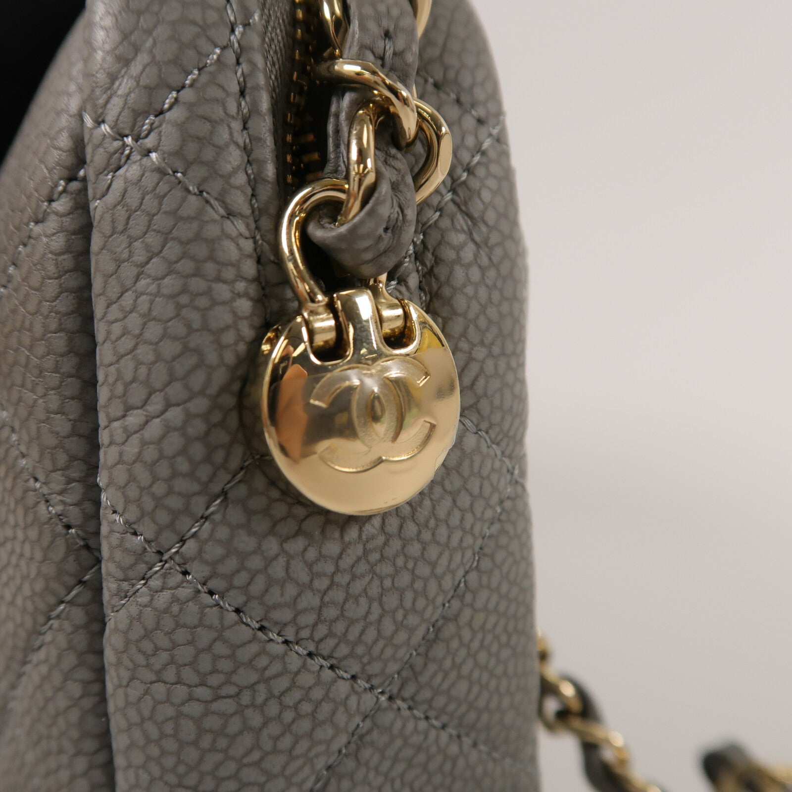 CHANEL 牛皮皮革Coco Tassel Camera Bag鏈帶肩背袋