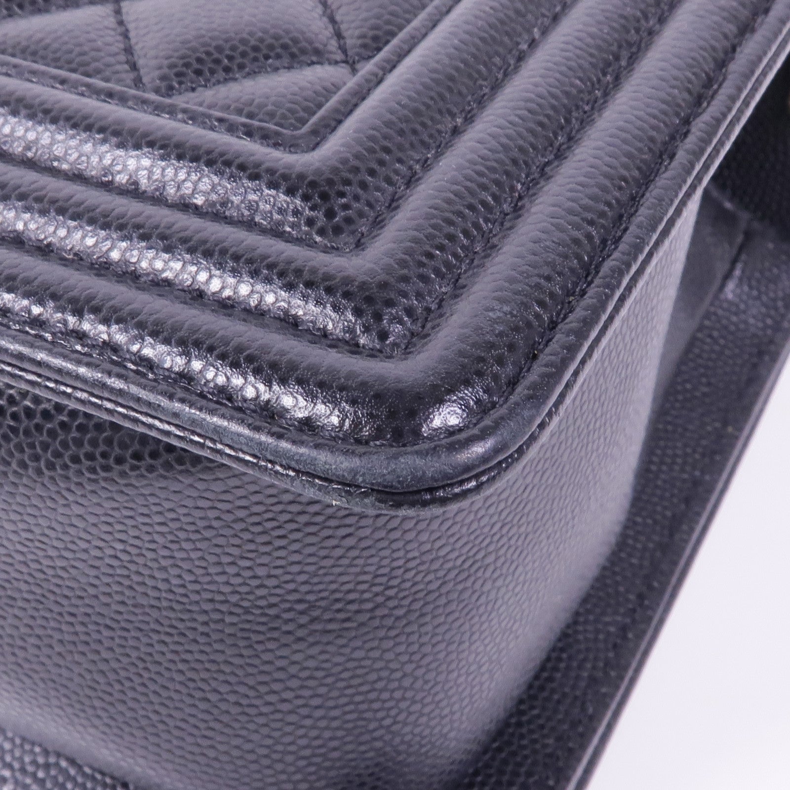 CHANEL 牛皮皮革Boy 25銀扣鏈帶肩背袋