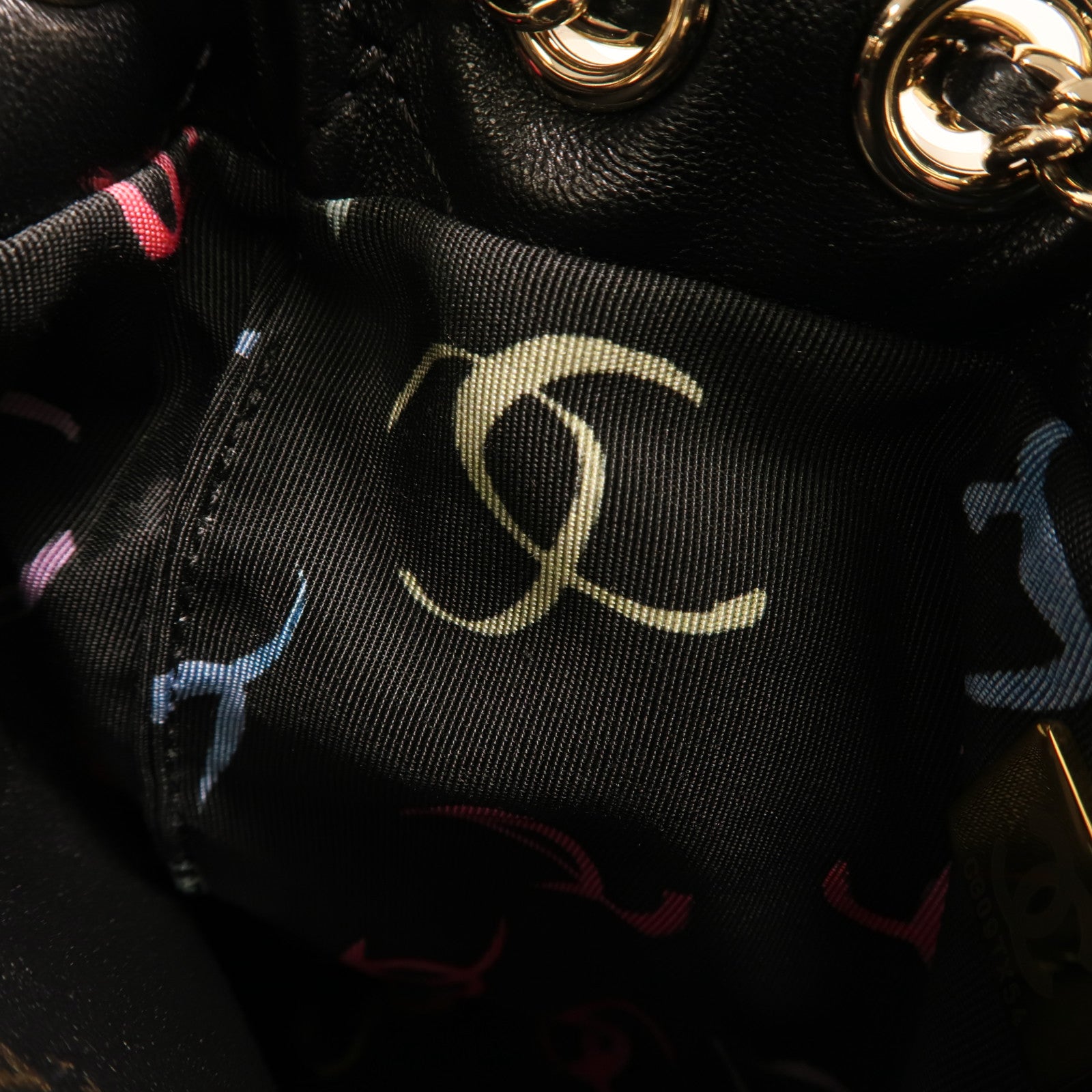 CHANEL 羊皮皮革Rucksack金扣鏈帶背包