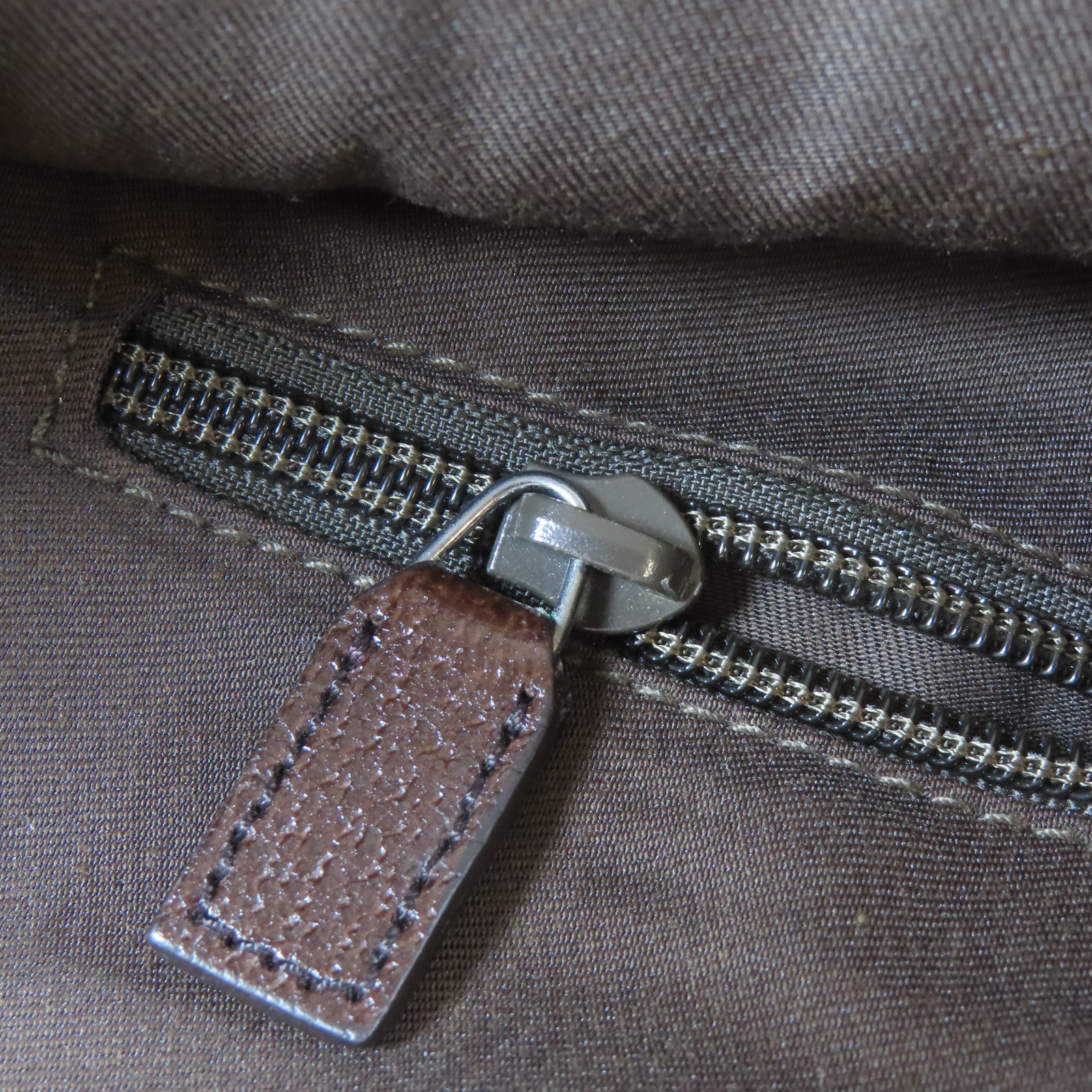 GUCCI 帆布Carry Bag銀扣手挽袋啡色
