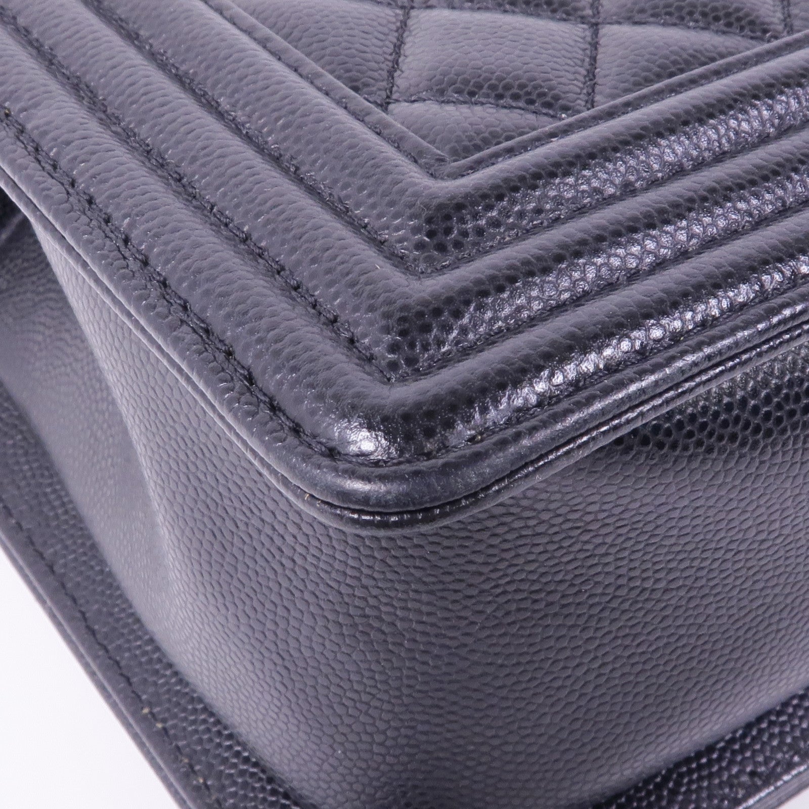 CHANEL 牛皮皮革Boy 25銀扣鏈帶肩背袋