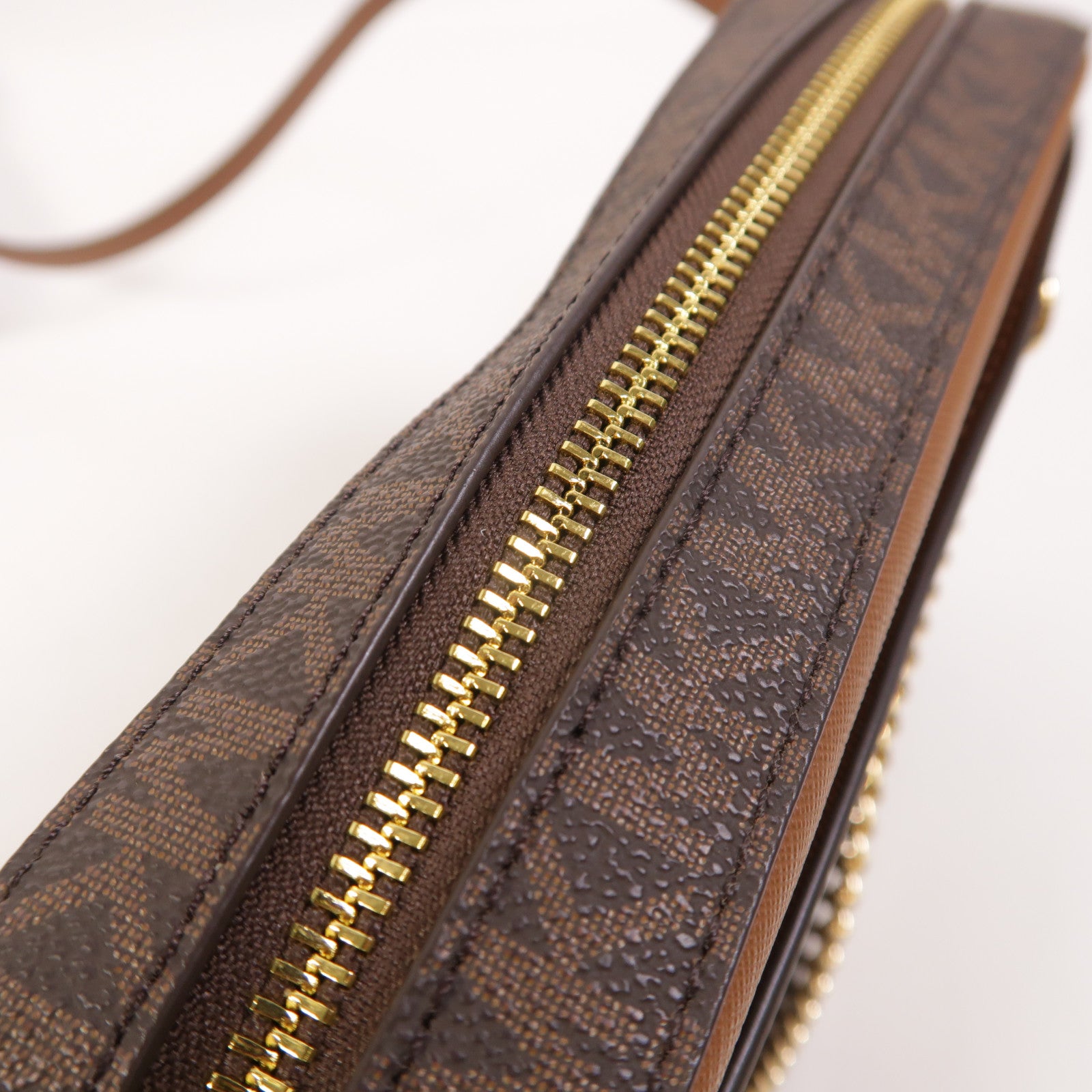 Michael Kors 塗層帆布Shoulder Bag金扣肩背袋