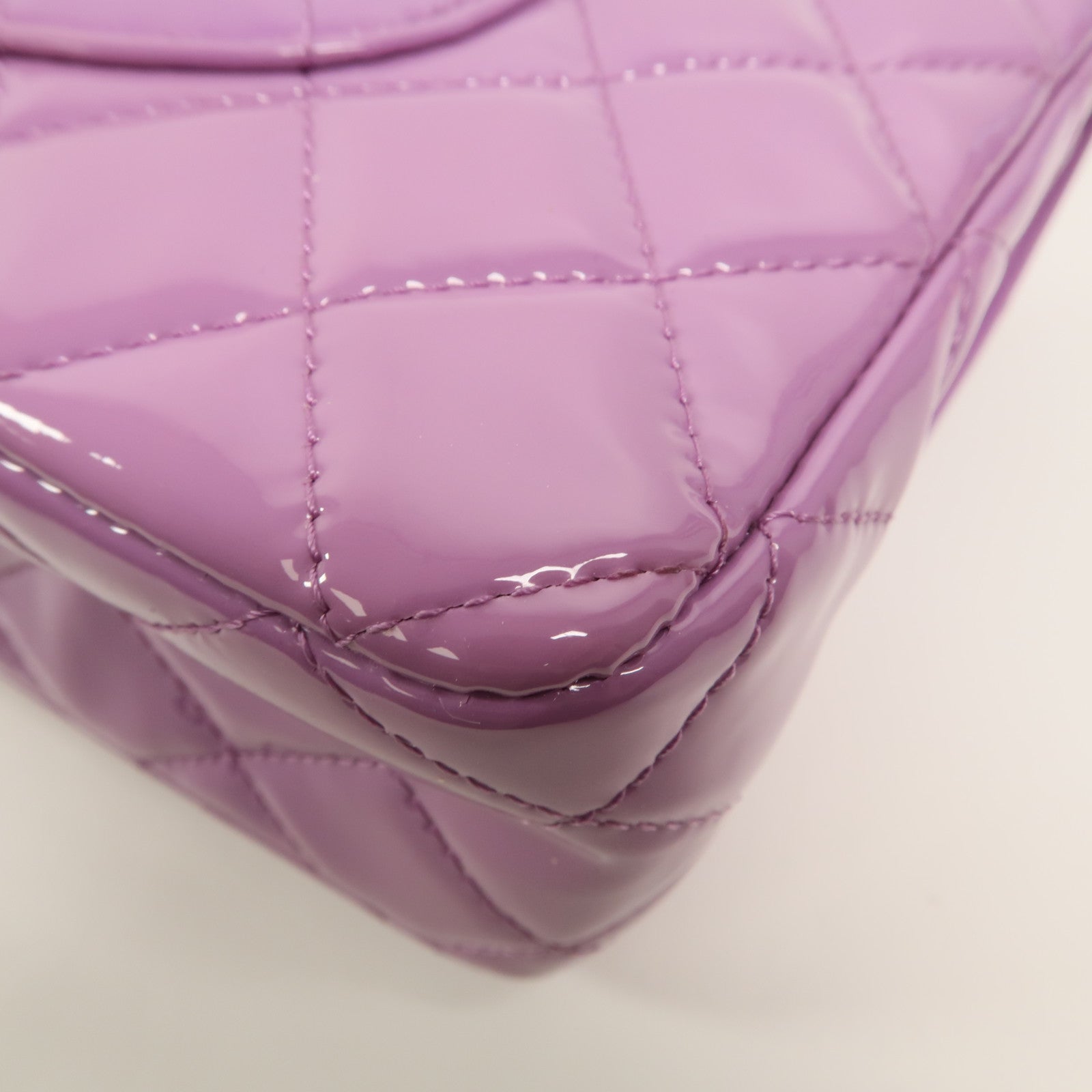 CHANEL 漆皮皮革Classic 25鏈帶肩背袋