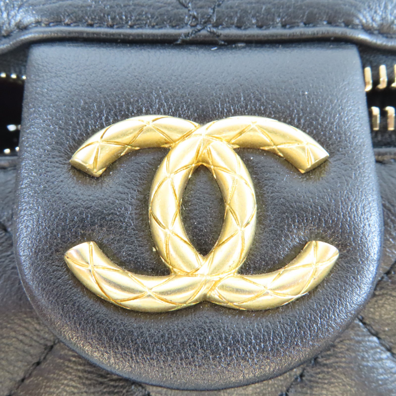 CHANEL 【激減優惠】菱格牛皮皮革Vanity Case金扣鏈帶手挽肩背兩用袋黑色