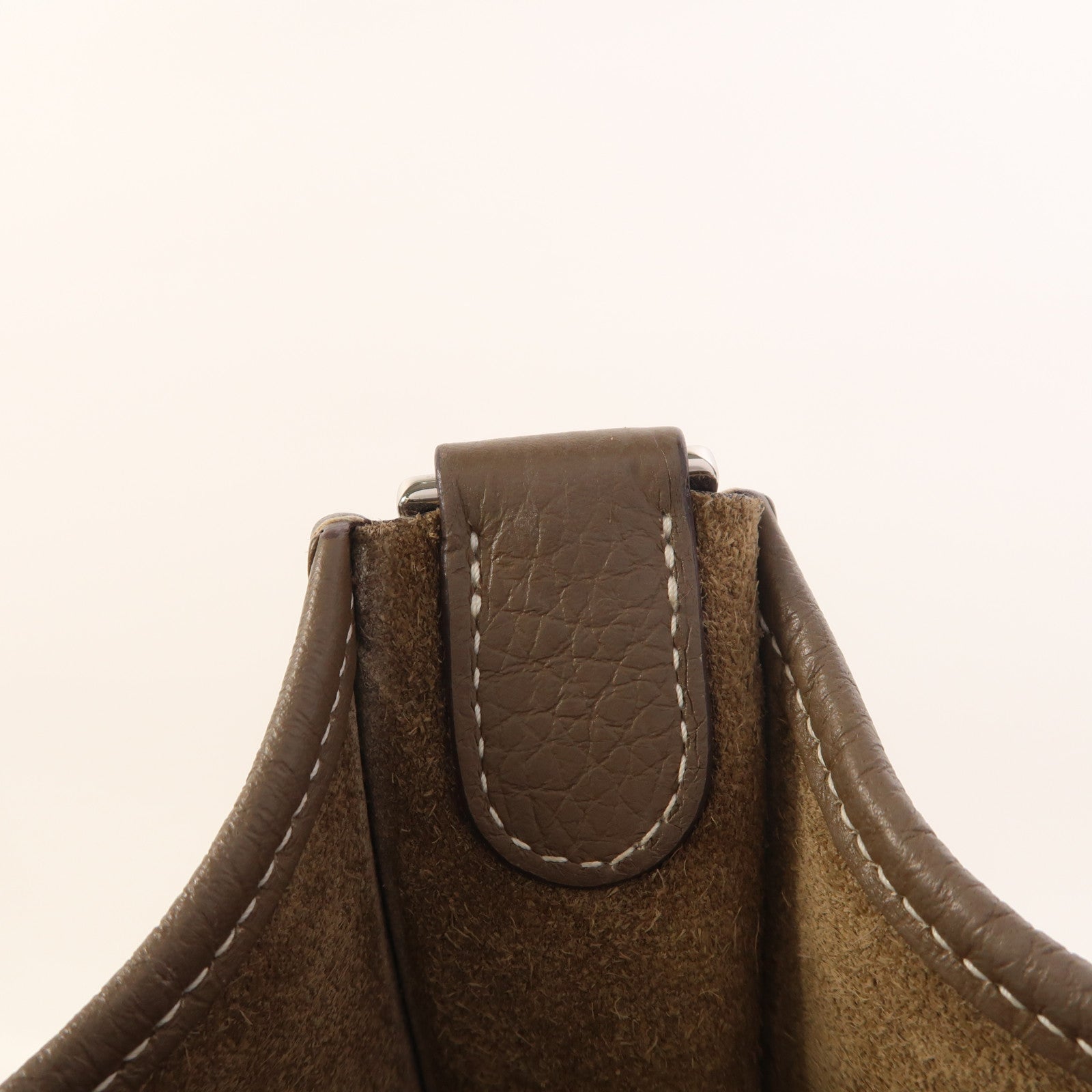 HERMES Clemence皮革Evelyne PM銀扣肩背袋Etoupe