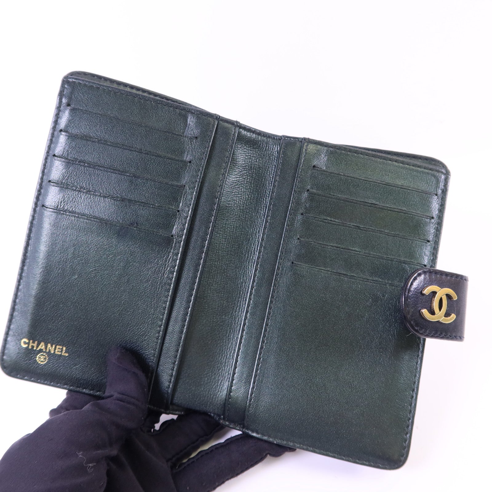 CHANEL 羊皮皮革Camellia Wallet金扣銀包