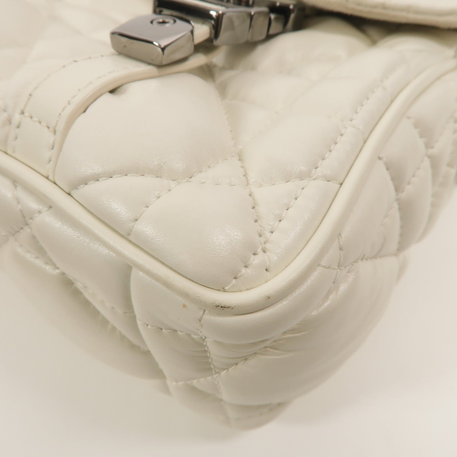 Dior 羊皮皮革Small Macrocannage Diorcamp肩背袋