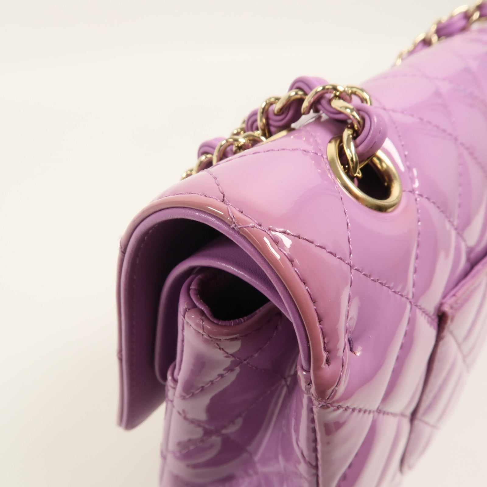 CHANEL 漆皮皮革Classic 25鏈帶肩背袋