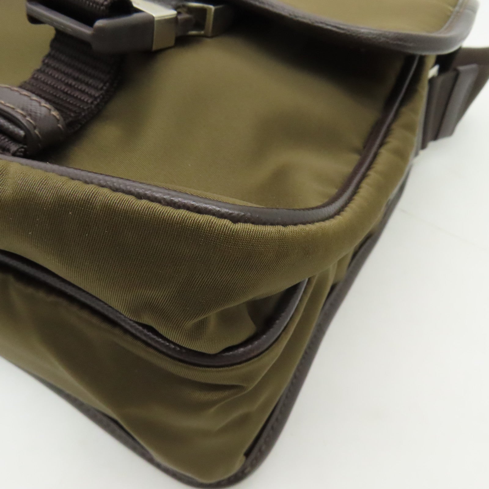 PRADA 【激減優惠】尼龍Tessuto Logo Messenger Bag銀扣肩背袋啡色