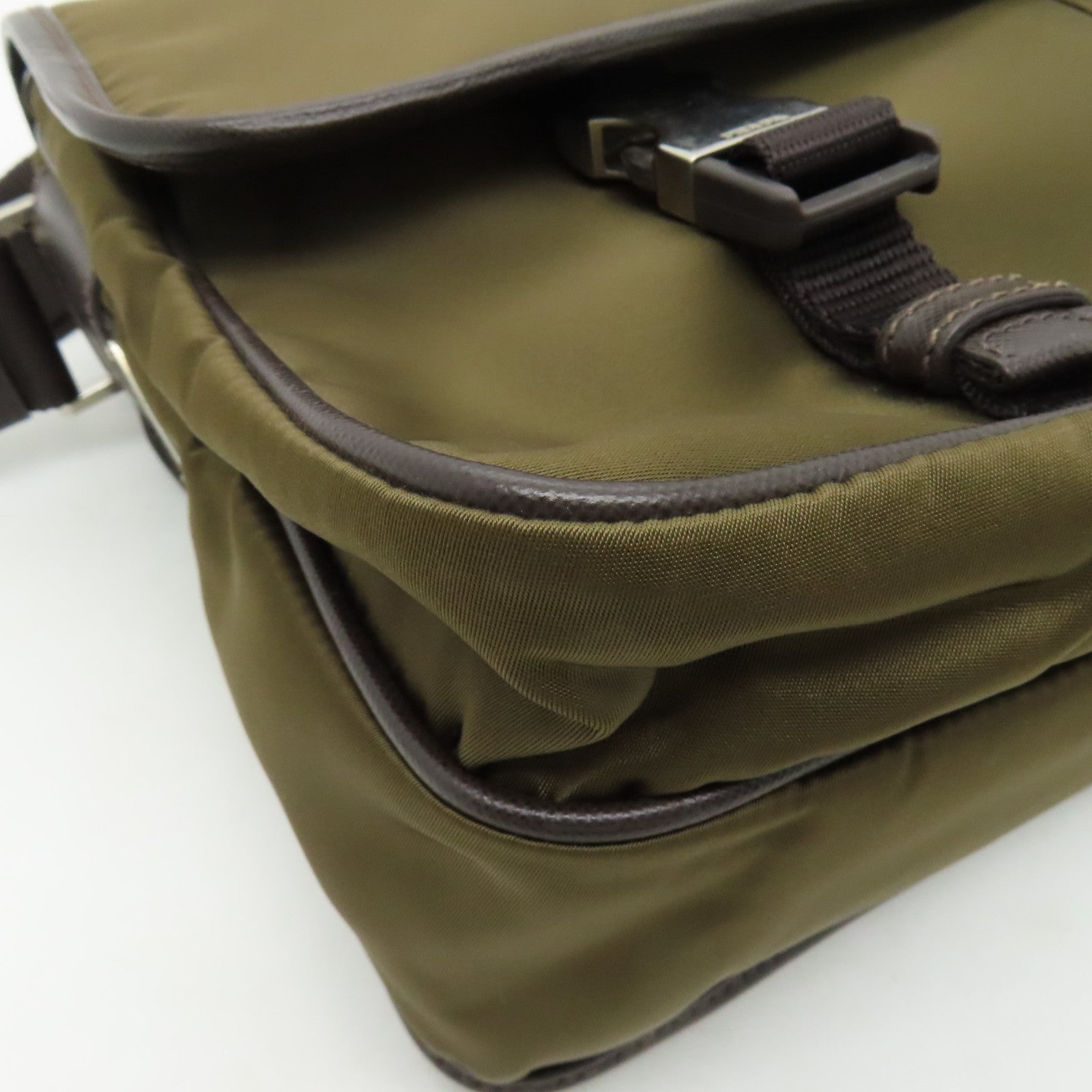 PRADA 【激減優惠】尼龍Tessuto Logo Messenger Bag銀扣肩背袋啡色