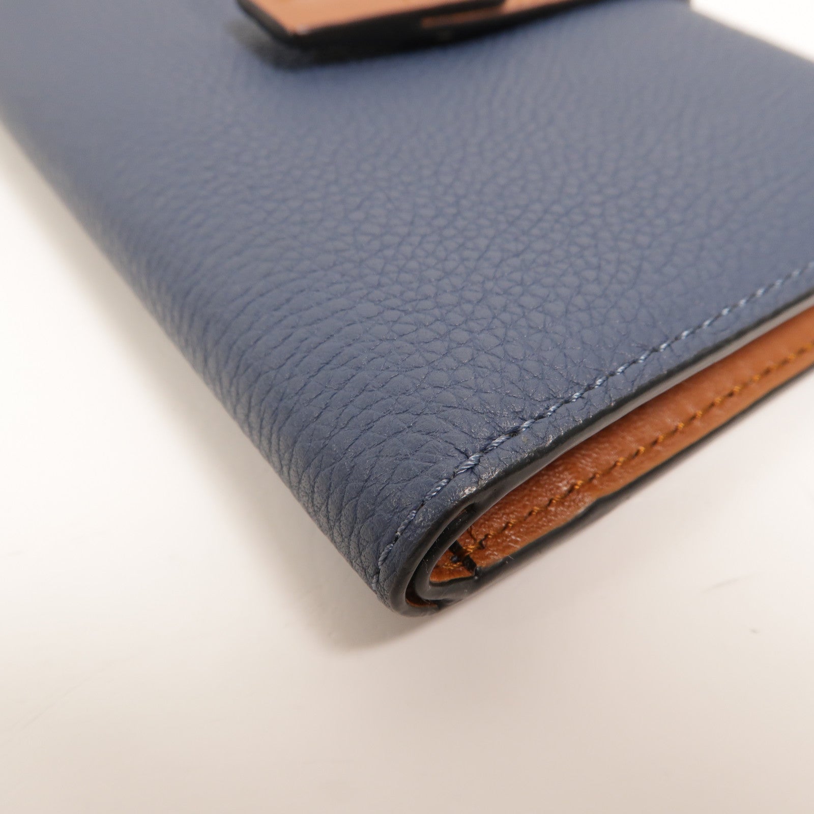 LOEWE 牛皮皮革Vertical Wallet Medium長錢包