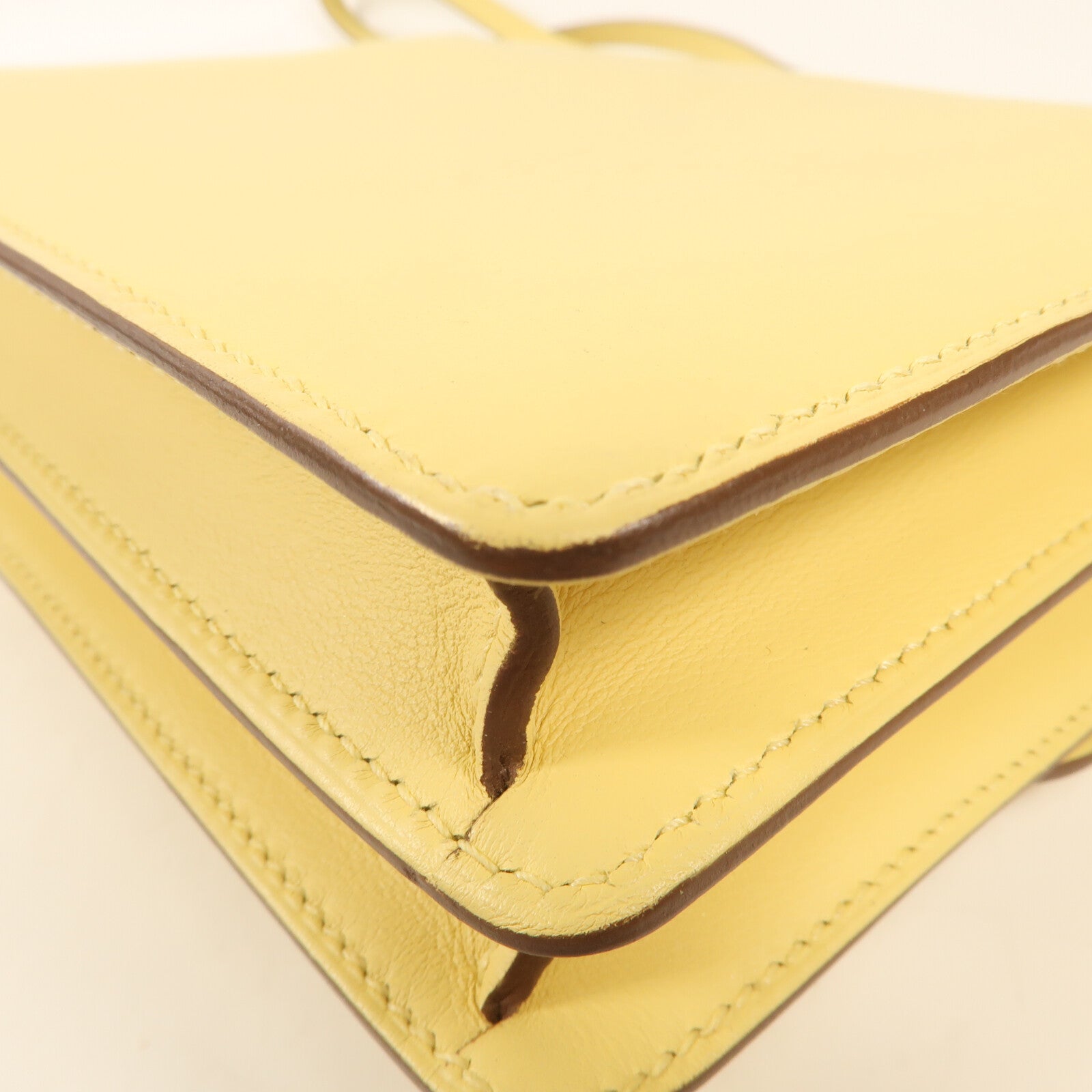 HERMES Swift皮革Mini Roulis金扣肩背袋Jaune Bourgeon