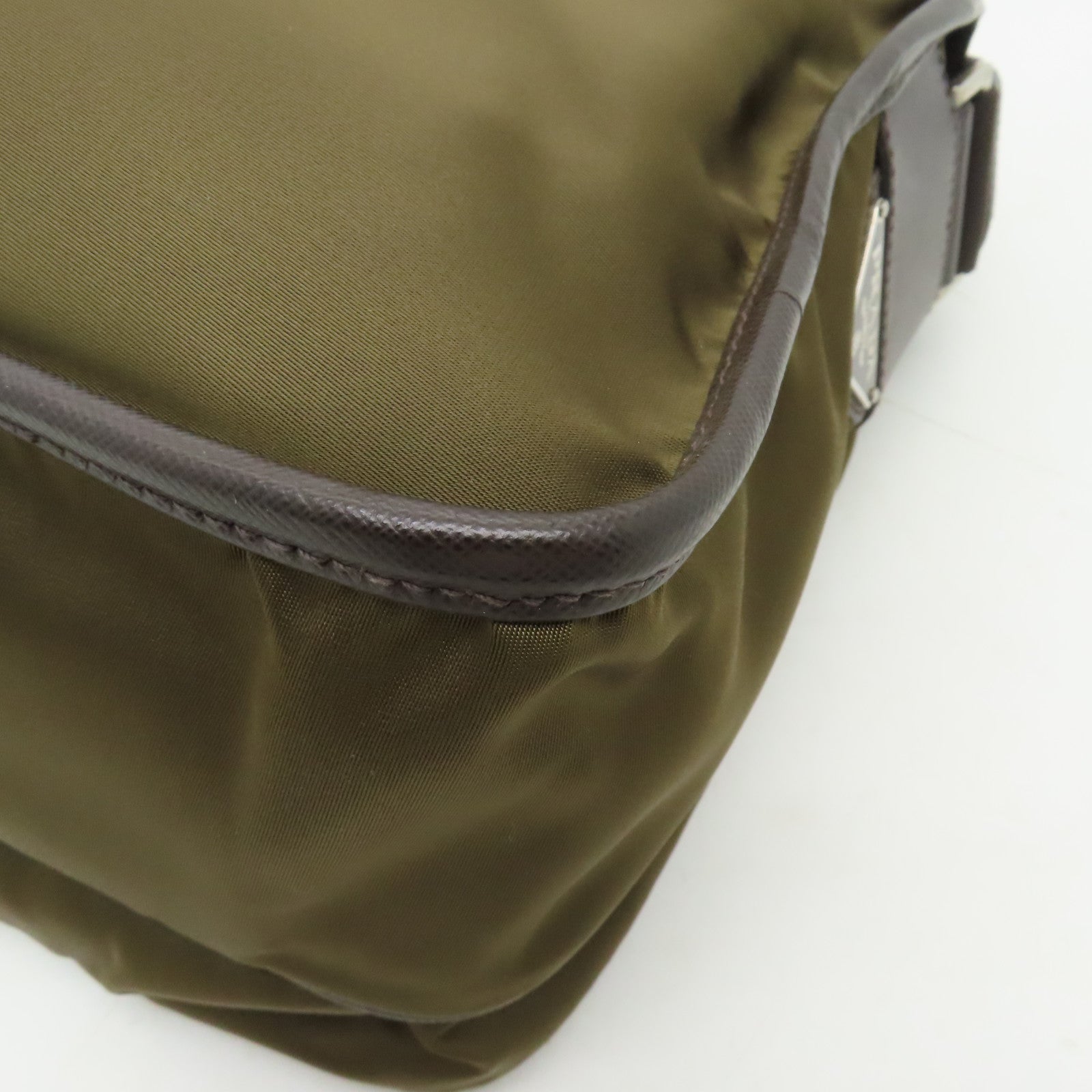 PRADA 【激減優惠】尼龍Tessuto Logo Messenger Bag銀扣肩背袋啡色