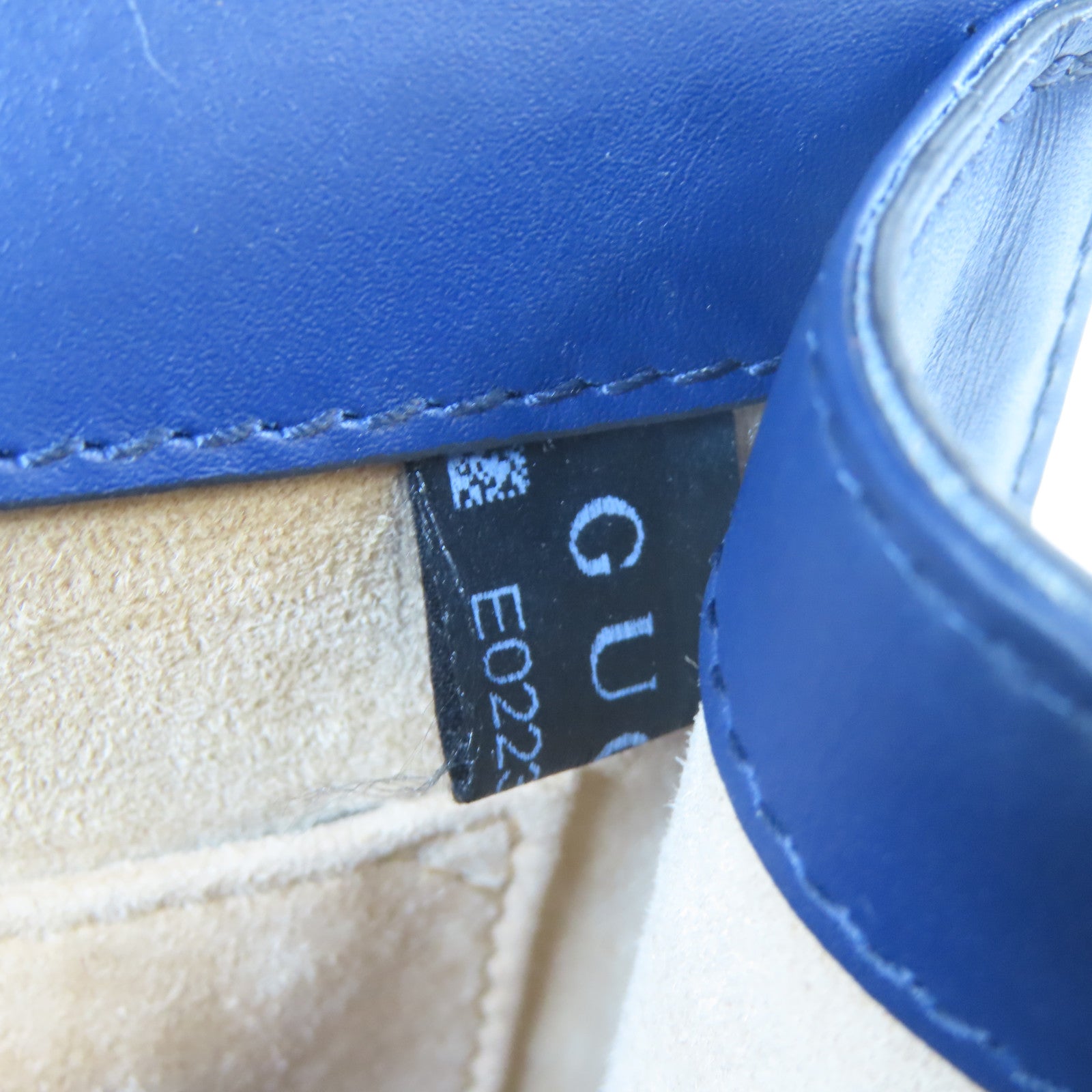GUCCI 【激減優惠】牛皮皮革Sylvie Mini Bag金扣鏈帶肩背袋藍色