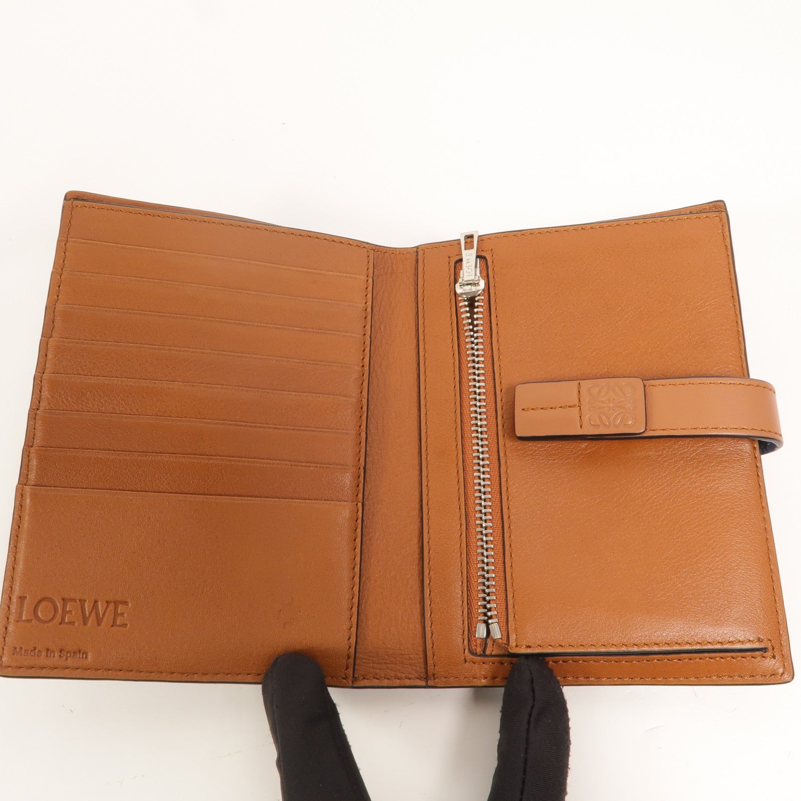 LOEWE 牛皮皮革Vertical Wallet Medium長錢包