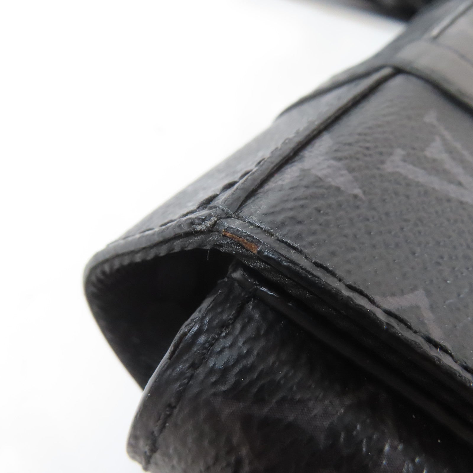 LOUIS VUITTON Monogram Eclipse Trunk Messenger Bag黑扣肩背袋黑色