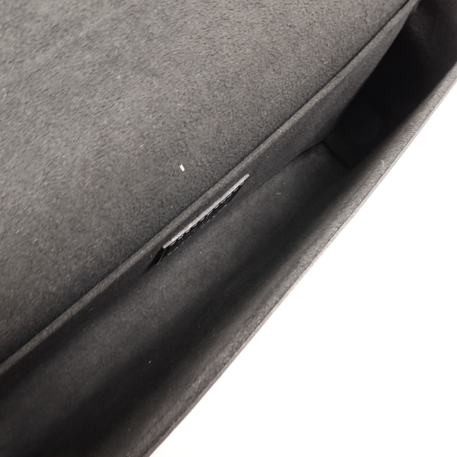 LOUIS VUITTON Epi Pochette Felicie銀扣鏈帶肩背袋