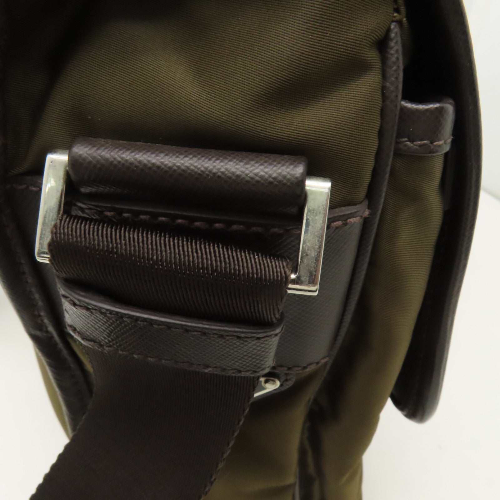 PRADA 【激減優惠】尼龍Tessuto Logo Messenger Bag銀扣肩背袋啡色