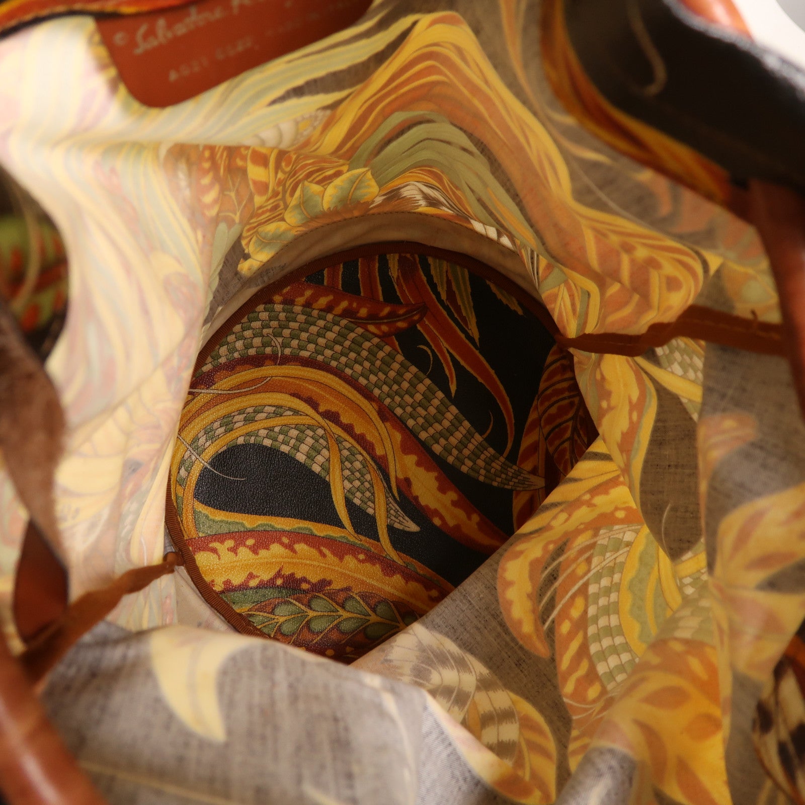 Salvatore Ferragamo 塗層帆布/牛皮皮革Rucksack金扣背包