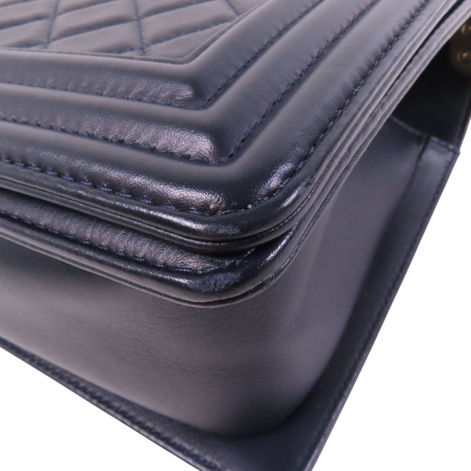 CHANEL 牛皮皮革Boy Chanel 25金扣鏈帶肩背袋