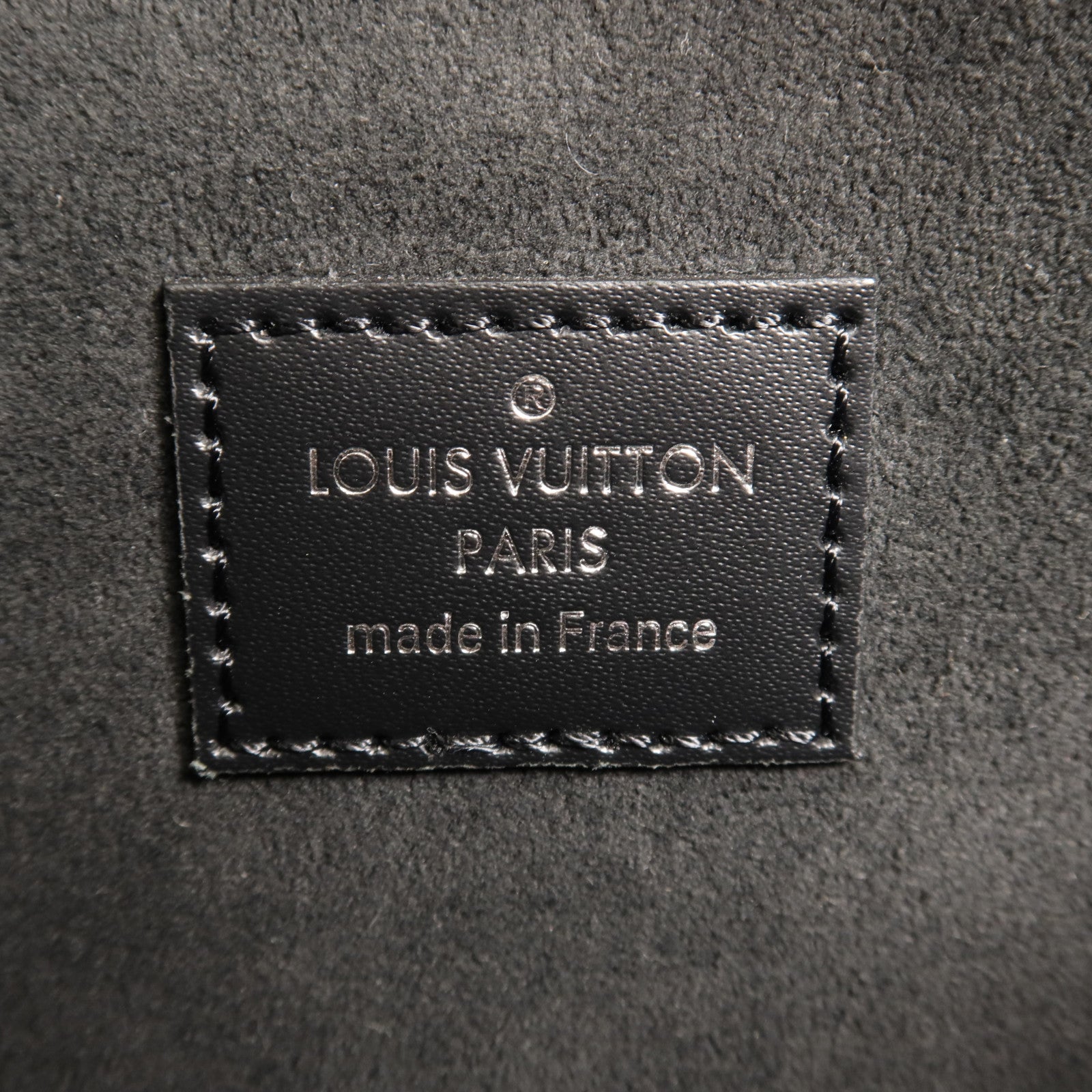LOUIS VUITTON Epi Pochette Felicie銀扣鏈帶肩背袋