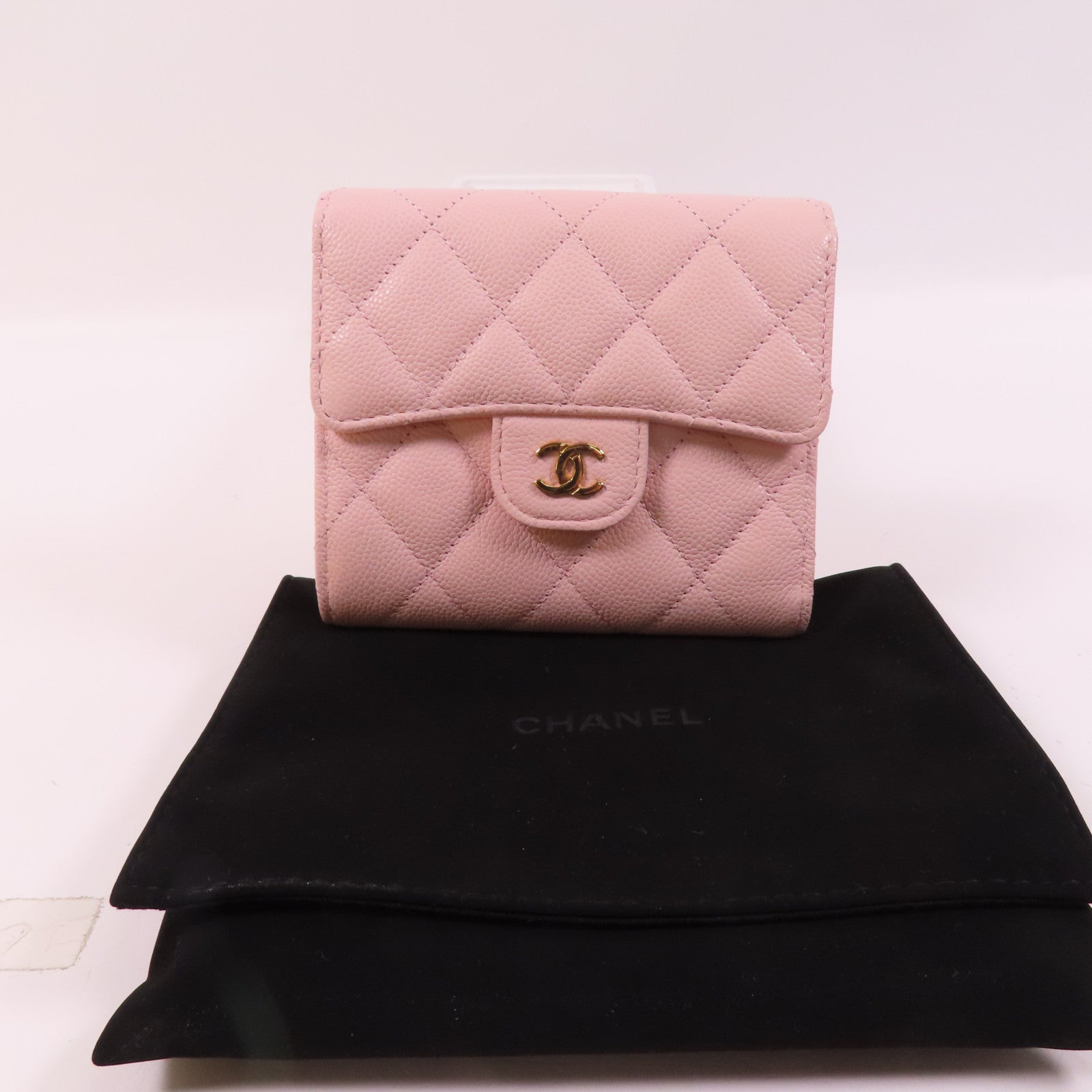 CHANEL 牛皮皮革Compact Flap Wallet金扣短錢包