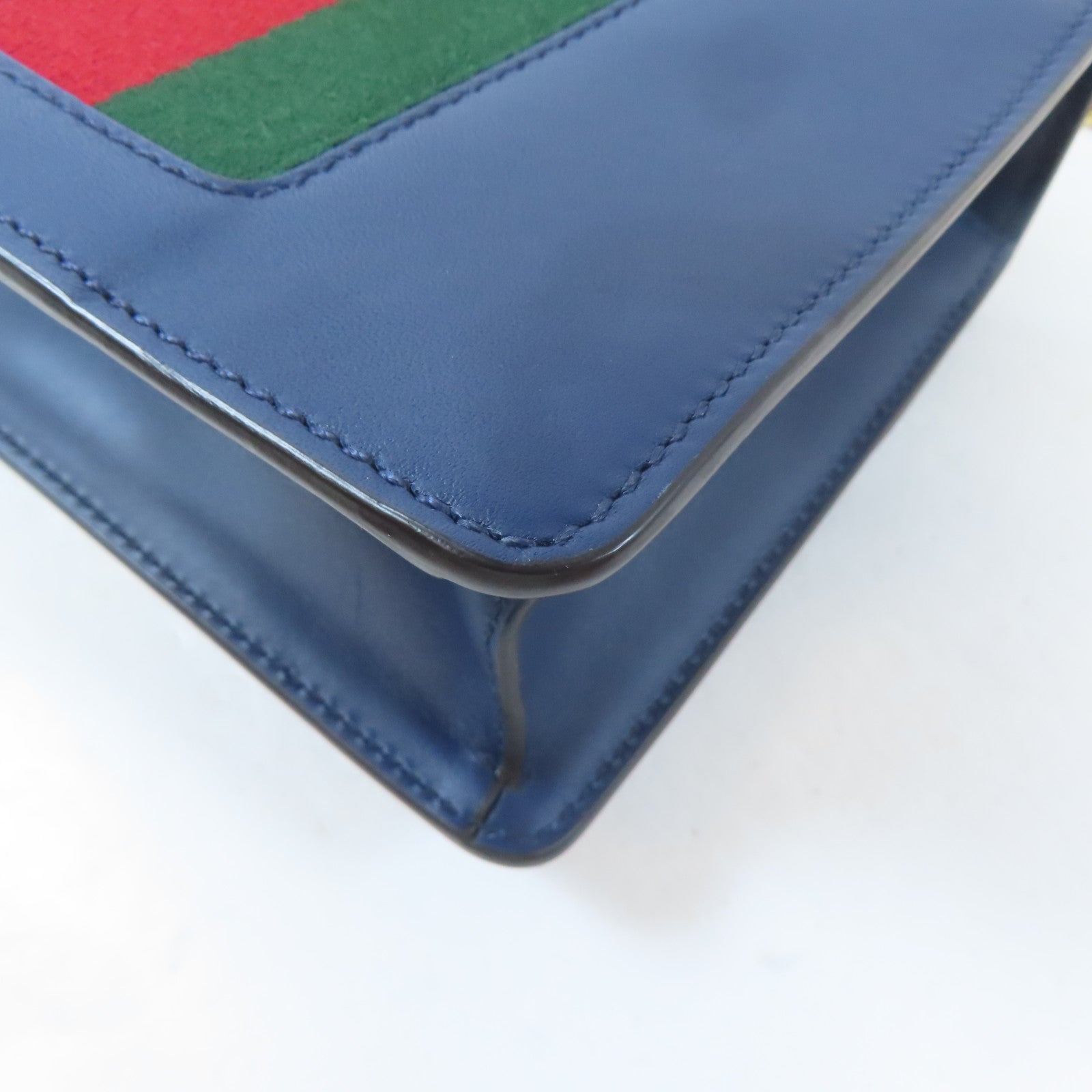 GUCCI 【激減優惠】牛皮皮革Sylvie Mini Bag金扣鏈帶肩背袋藍色