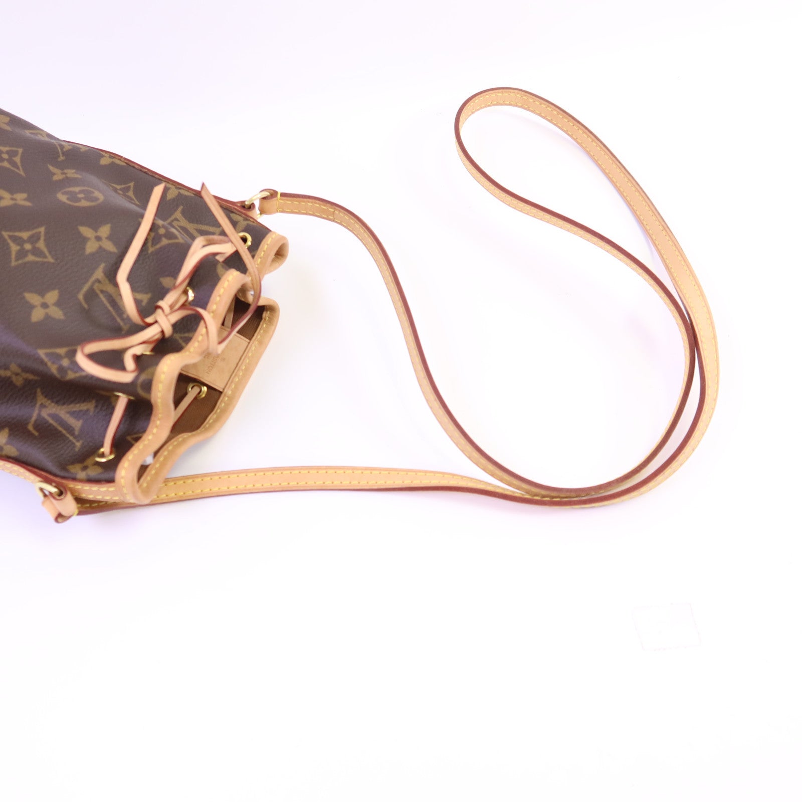 LOUIS VUITTON Monogram Nano Noe金扣肩背袋
