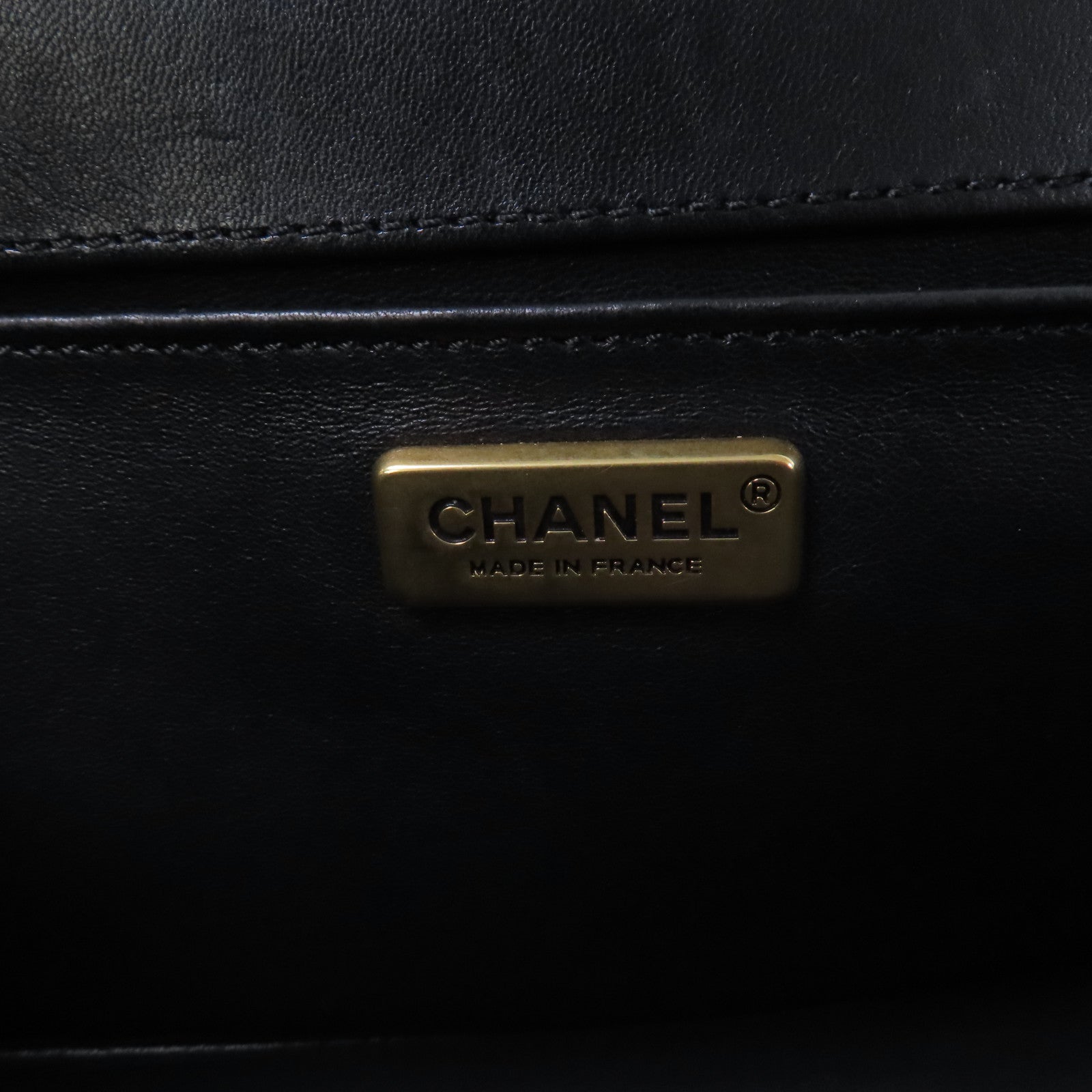 CHANEL 【激減優惠】牛皮皮革/兔毛Boy 25金扣鏈帶肩背袋黑色