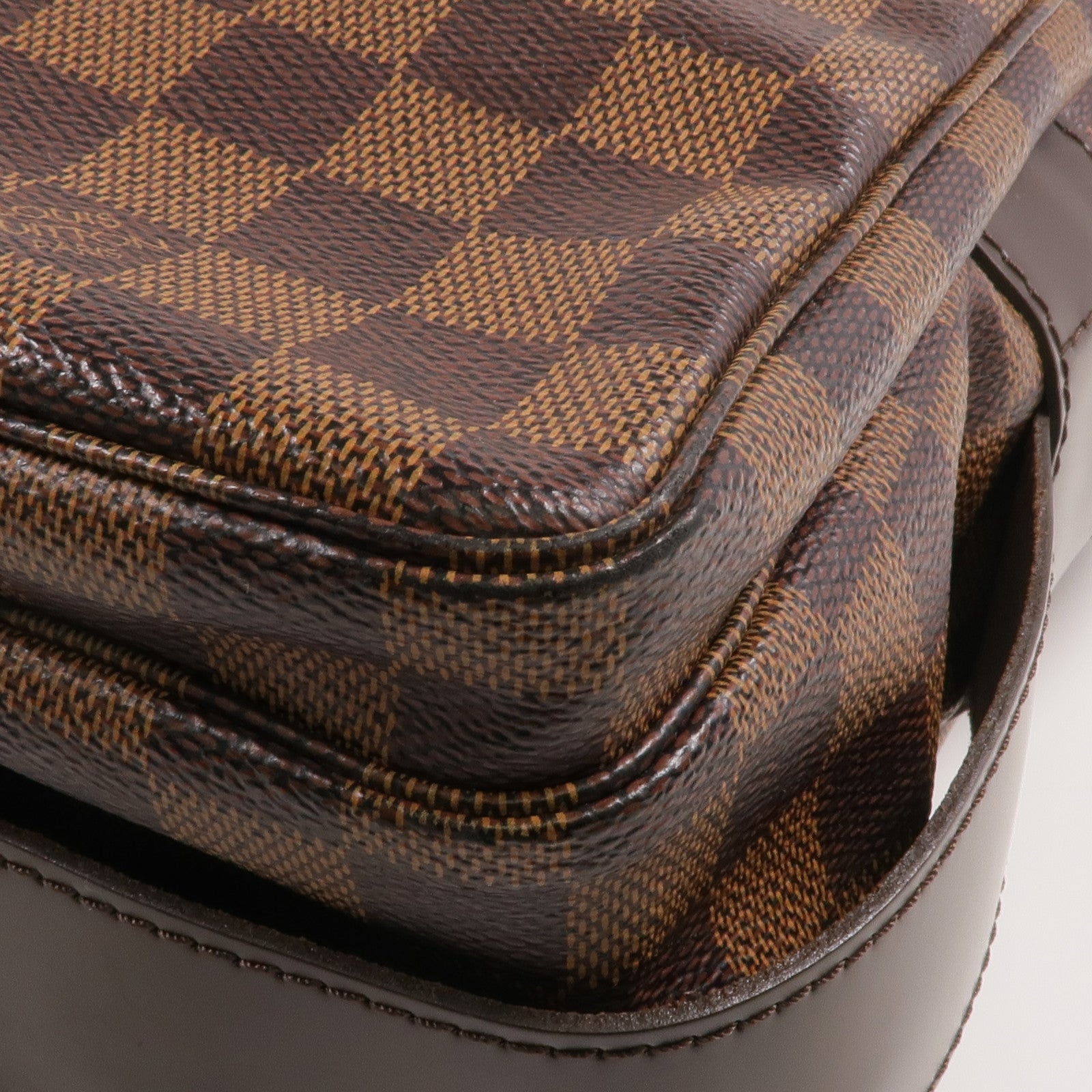 LOUIS VUITTON Damier Naviglio金扣肩背袋