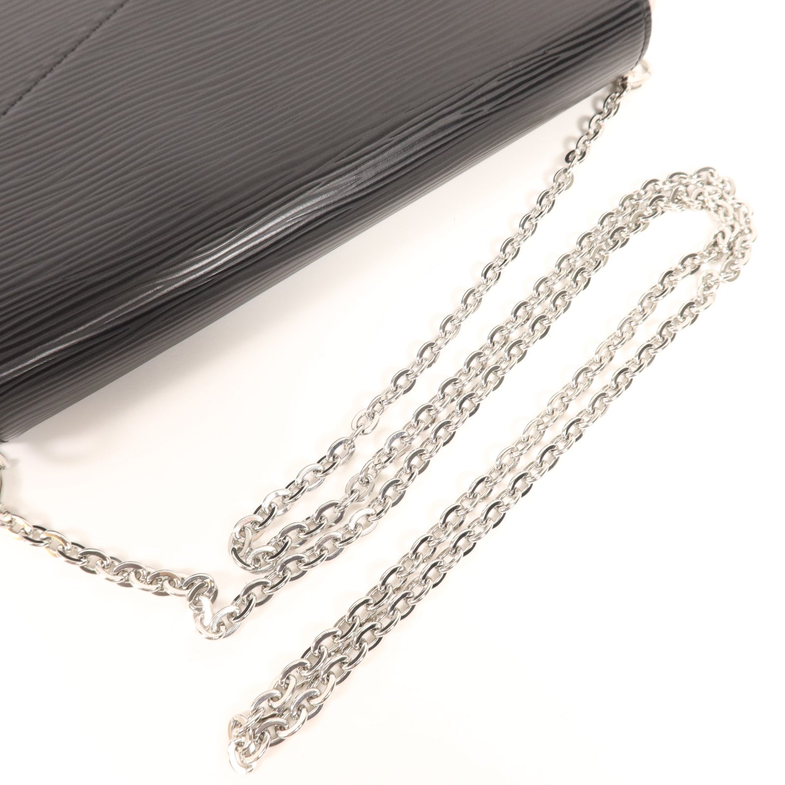 LOUIS VUITTON Epi Pochette Felicie銀扣鏈帶肩背袋