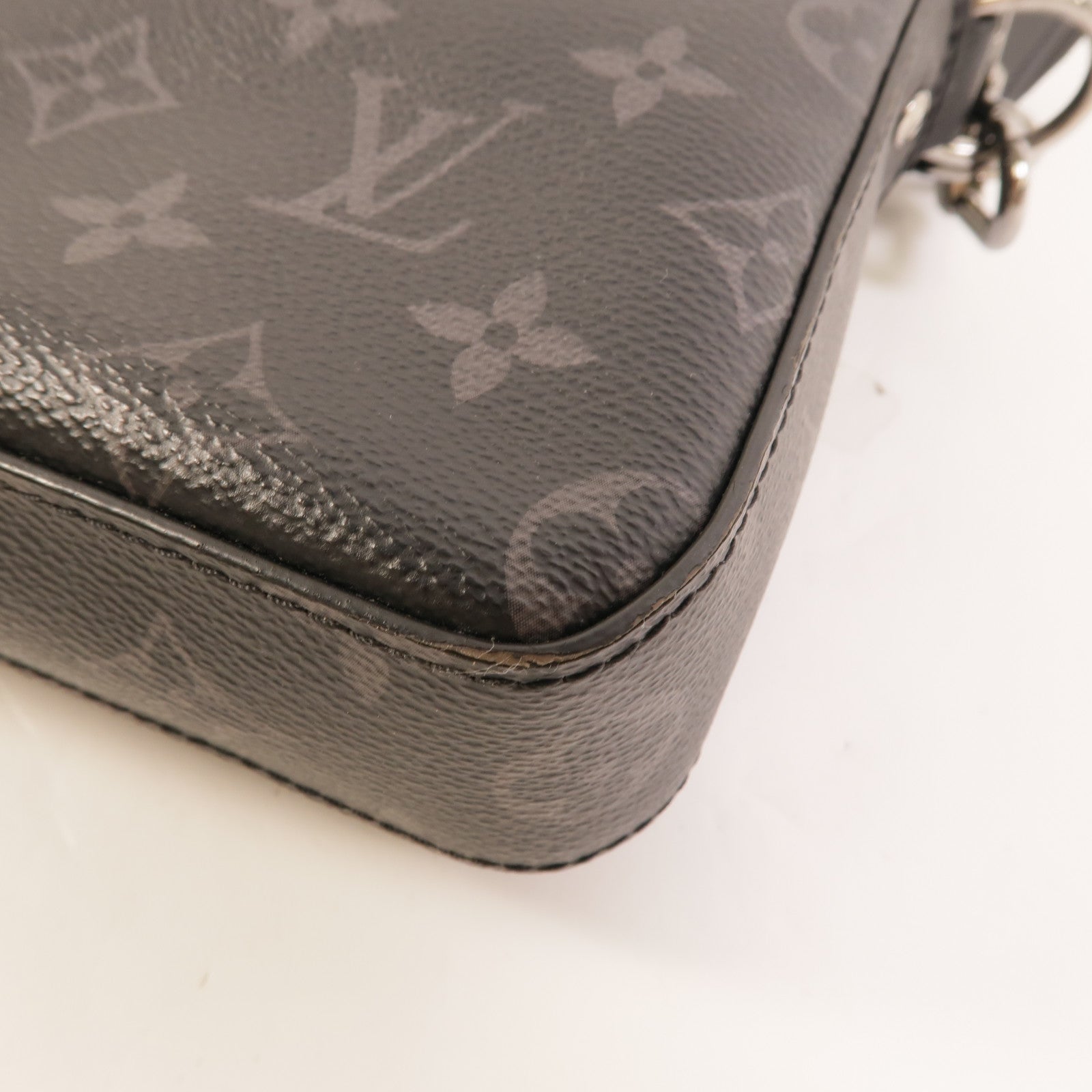 LOUIS VUITTON Monogram Eclipse Reverse Trio Messenger銀扣肩背袋灰色