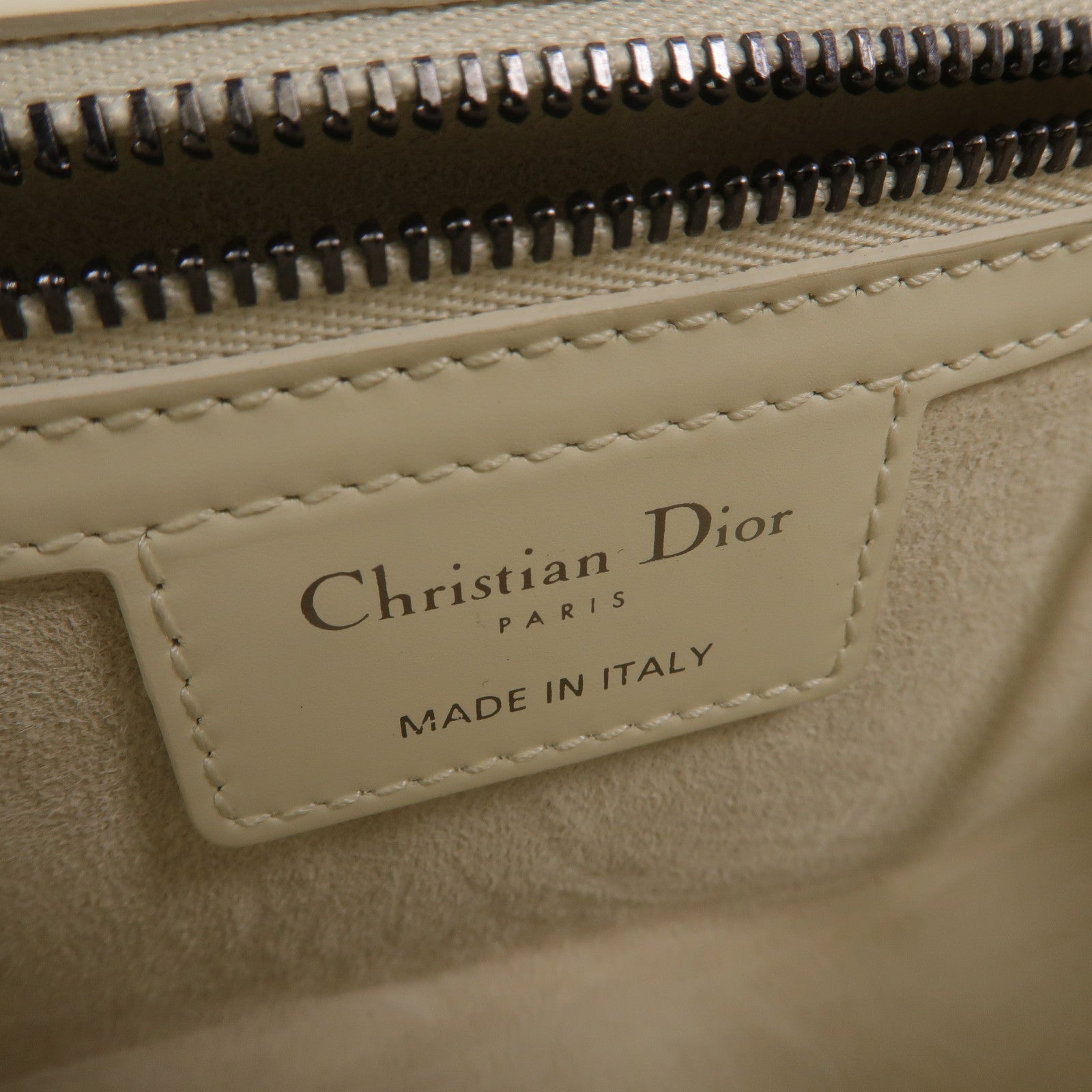 Dior 羊皮皮革Small Macrocannage Diorcamp肩背袋