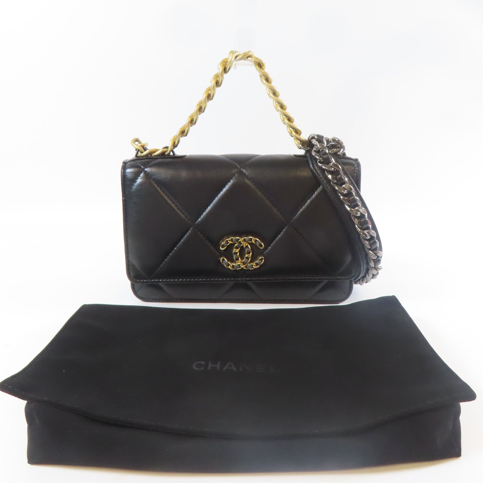 CHANEL 菱格羊皮皮革C19 WOC金扣銀扣手挽肩背兩用袋黑色