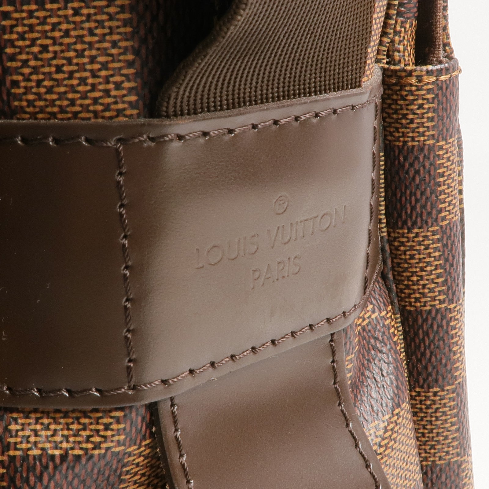 LOUIS VUITTON Damier Naviglio金扣肩背袋