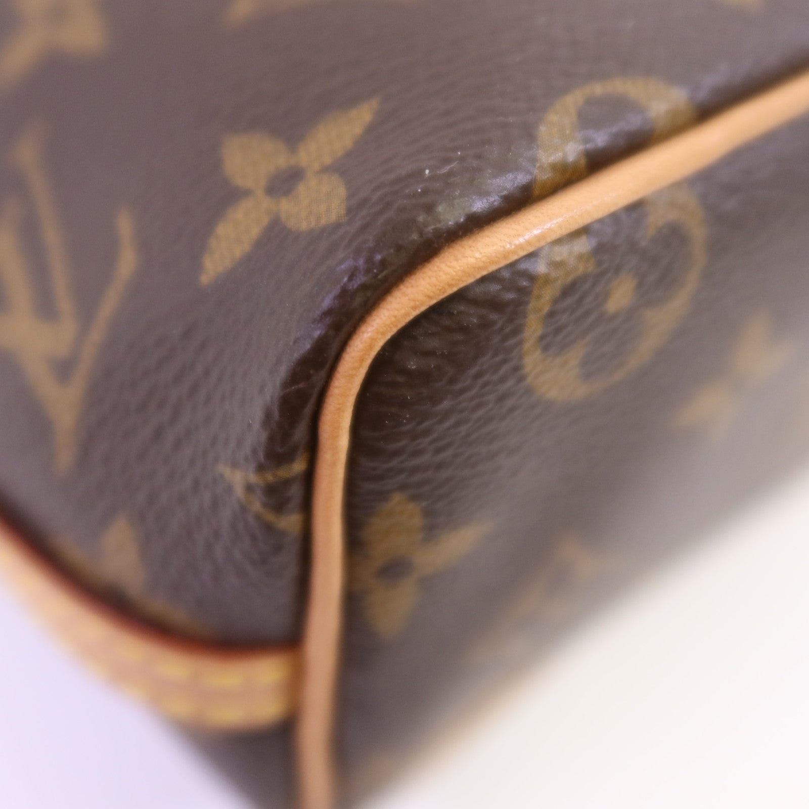 LOUIS VUITTON Monogram Nano Noe金扣肩背袋