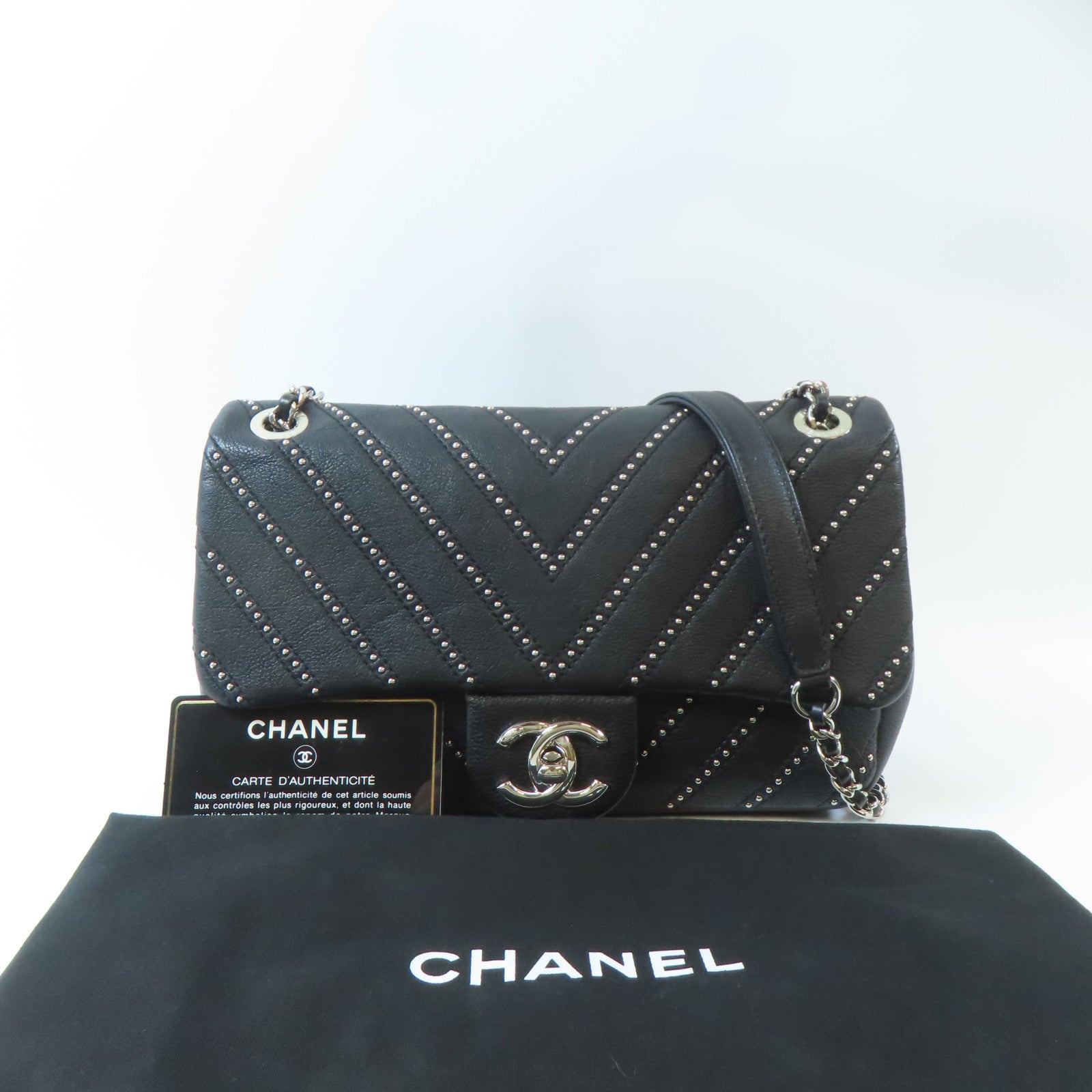 CHANEL 【激減優惠】斜紋牛皮皮革Chain Shoulder銀扣鏈帶肩背袋黑色