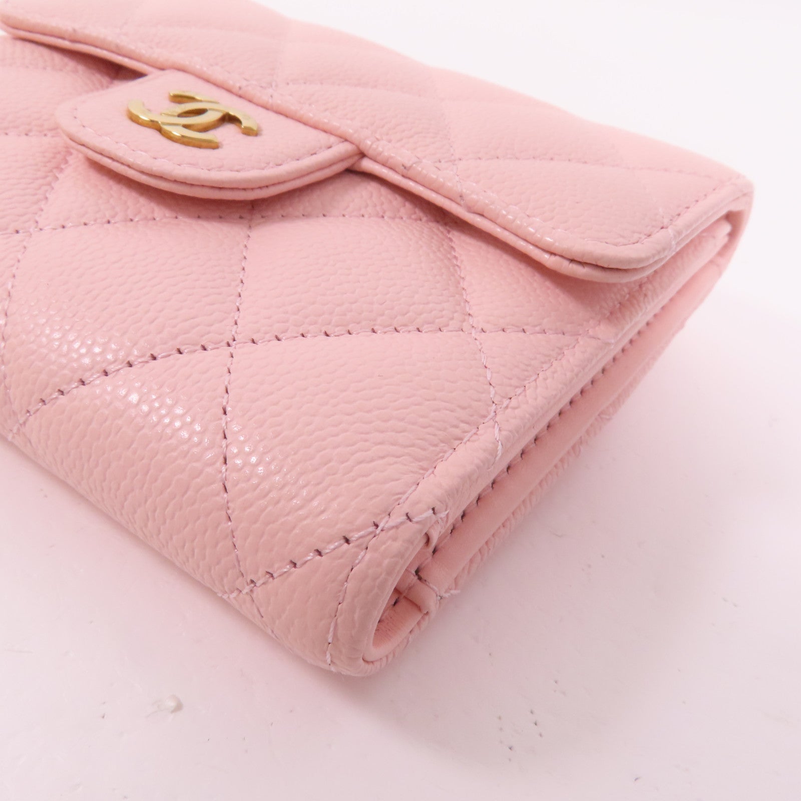 CHANEL 牛皮皮革Compact Flap Wallet金扣短錢包