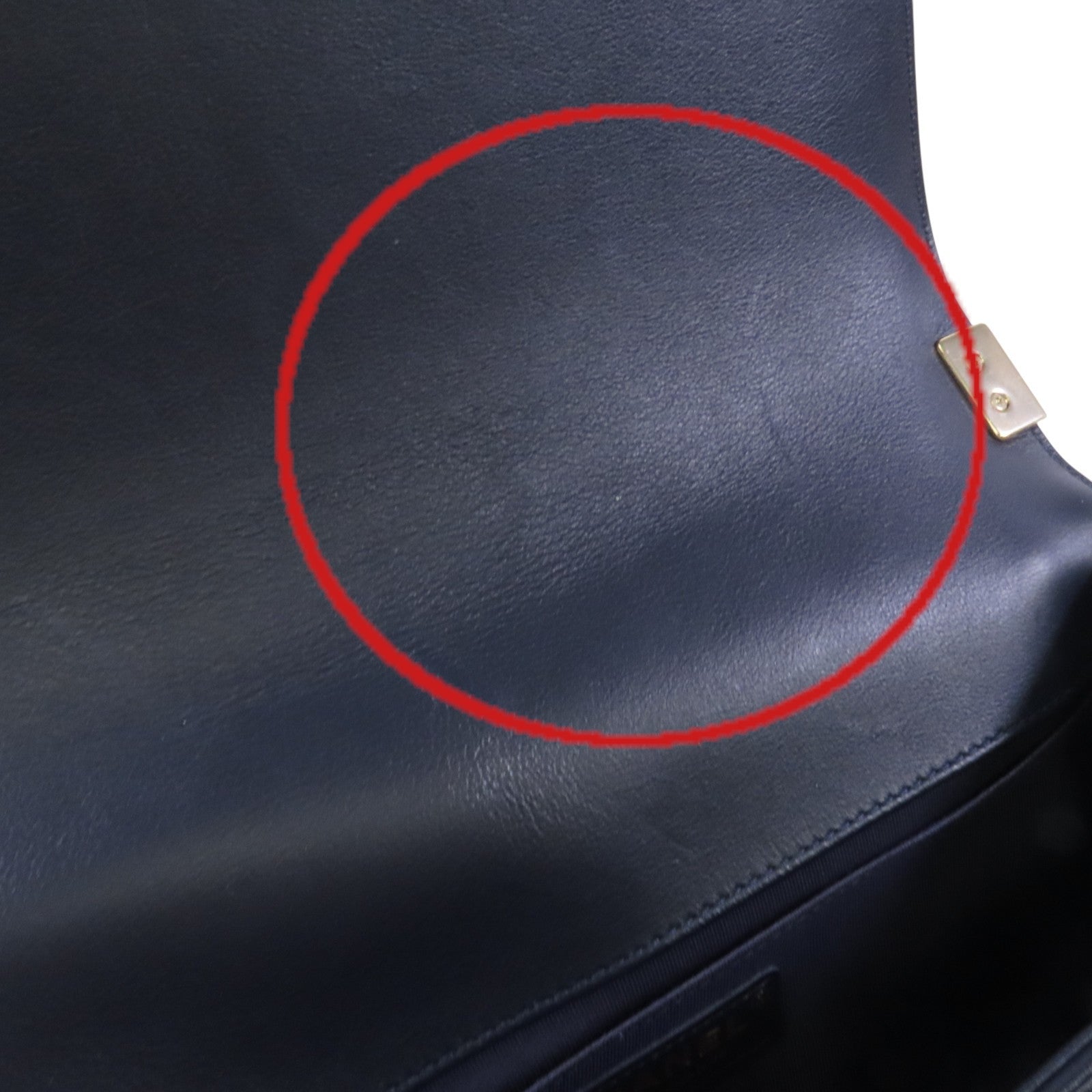 CHANEL 牛皮皮革Boy Chanel 25金扣鏈帶肩背袋