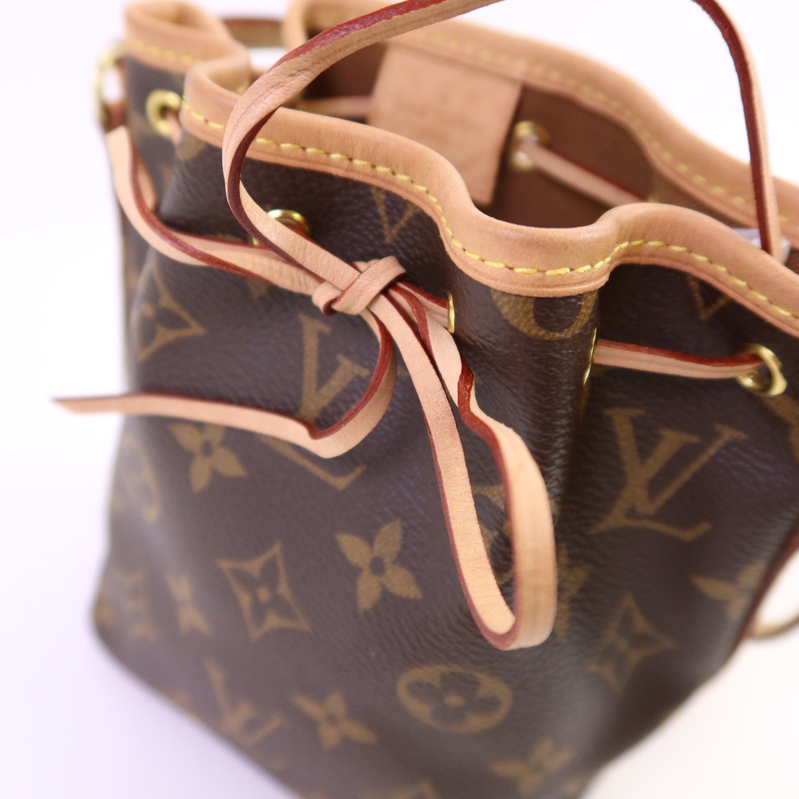 LOUIS VUITTON Monogram Nano Noe金扣肩背袋