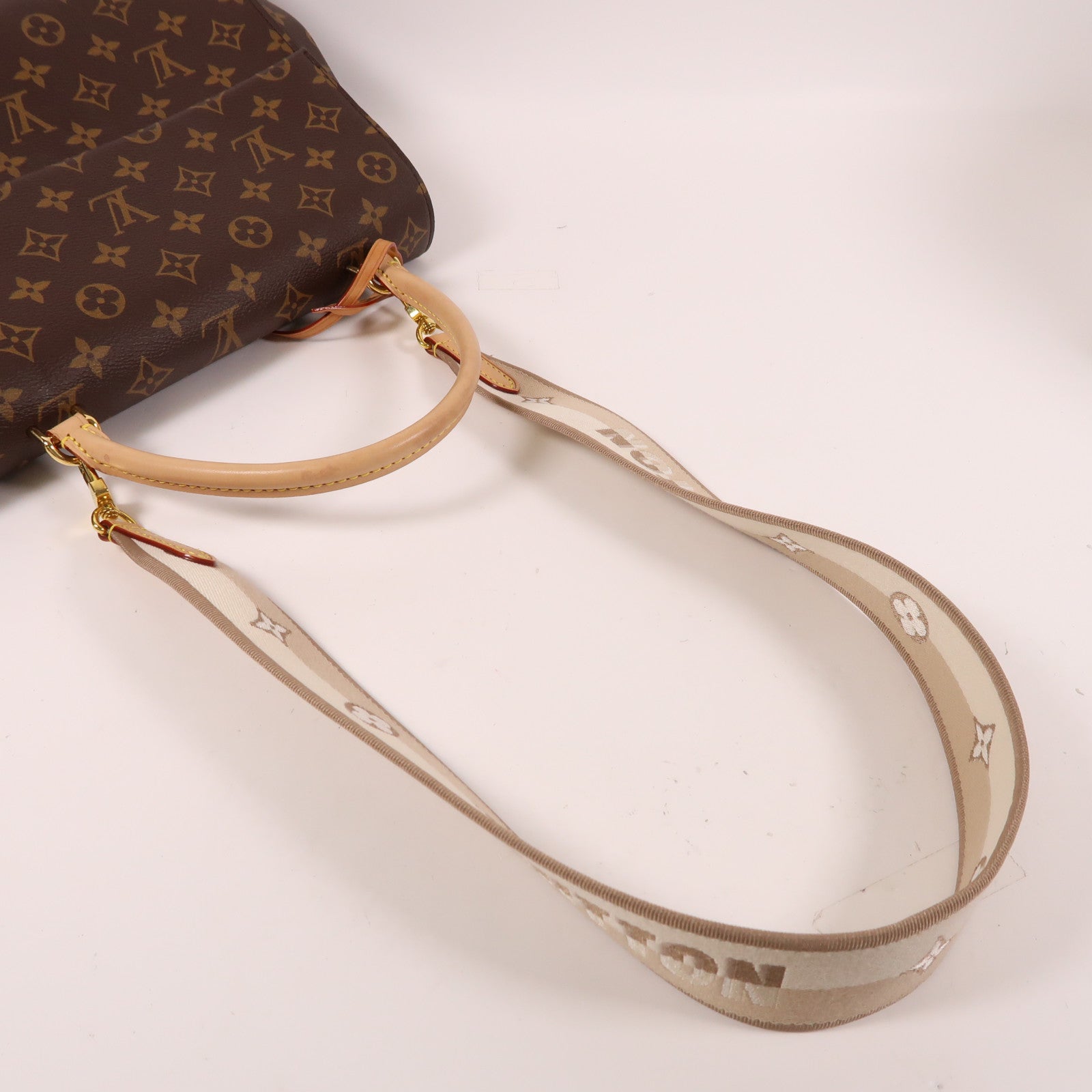 LOUIS VUITTON Monogram Cluny MM Bag金扣手挽袋棕色