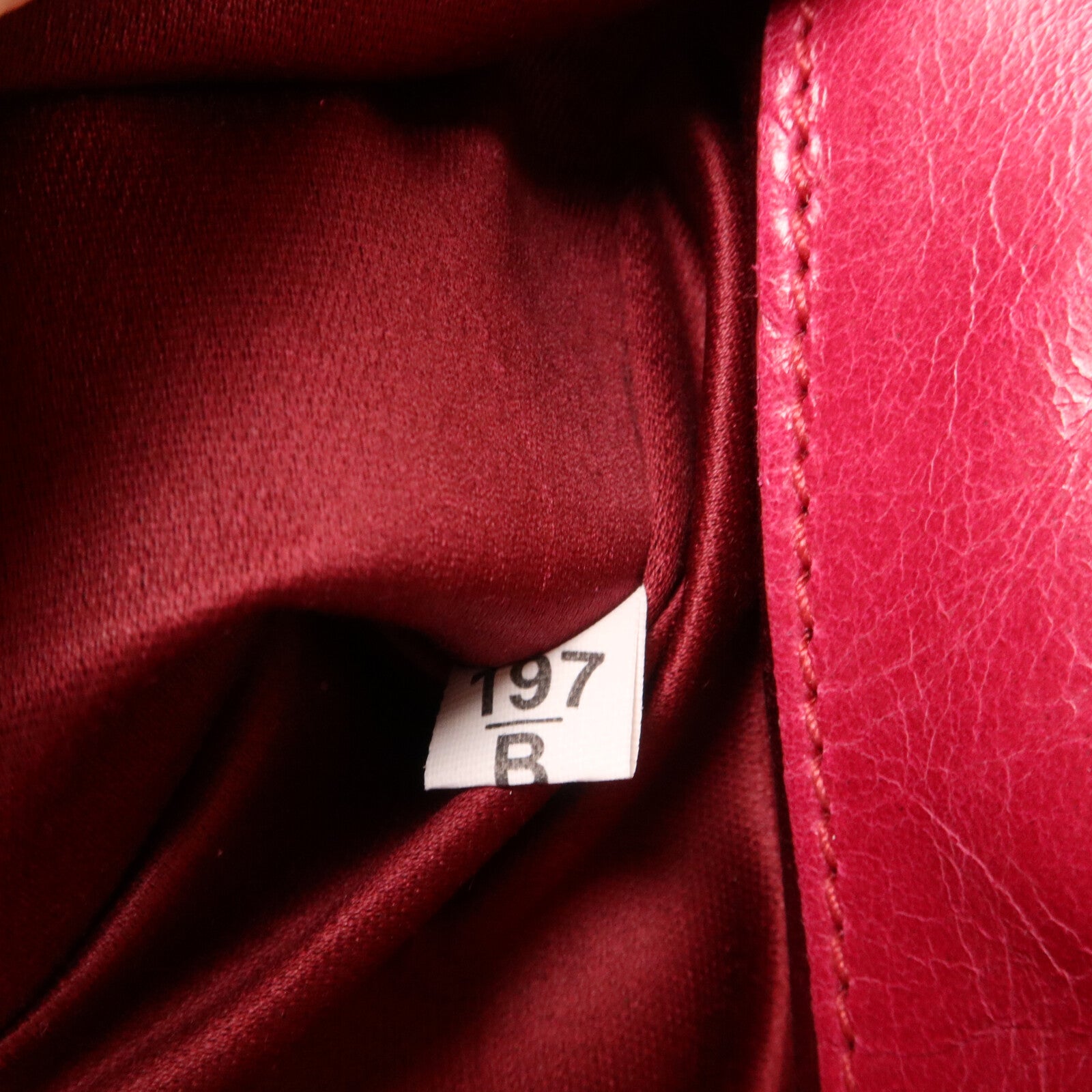 Miu Miu 牛皮皮革Shoulder Bag肩背袋