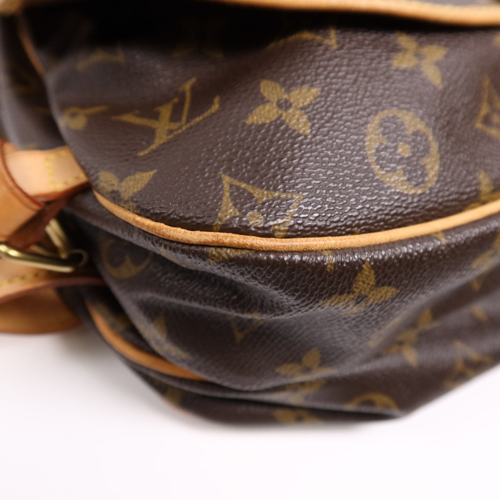 LOUIS VUITTON Monogram Saumur 30金扣肩背袋