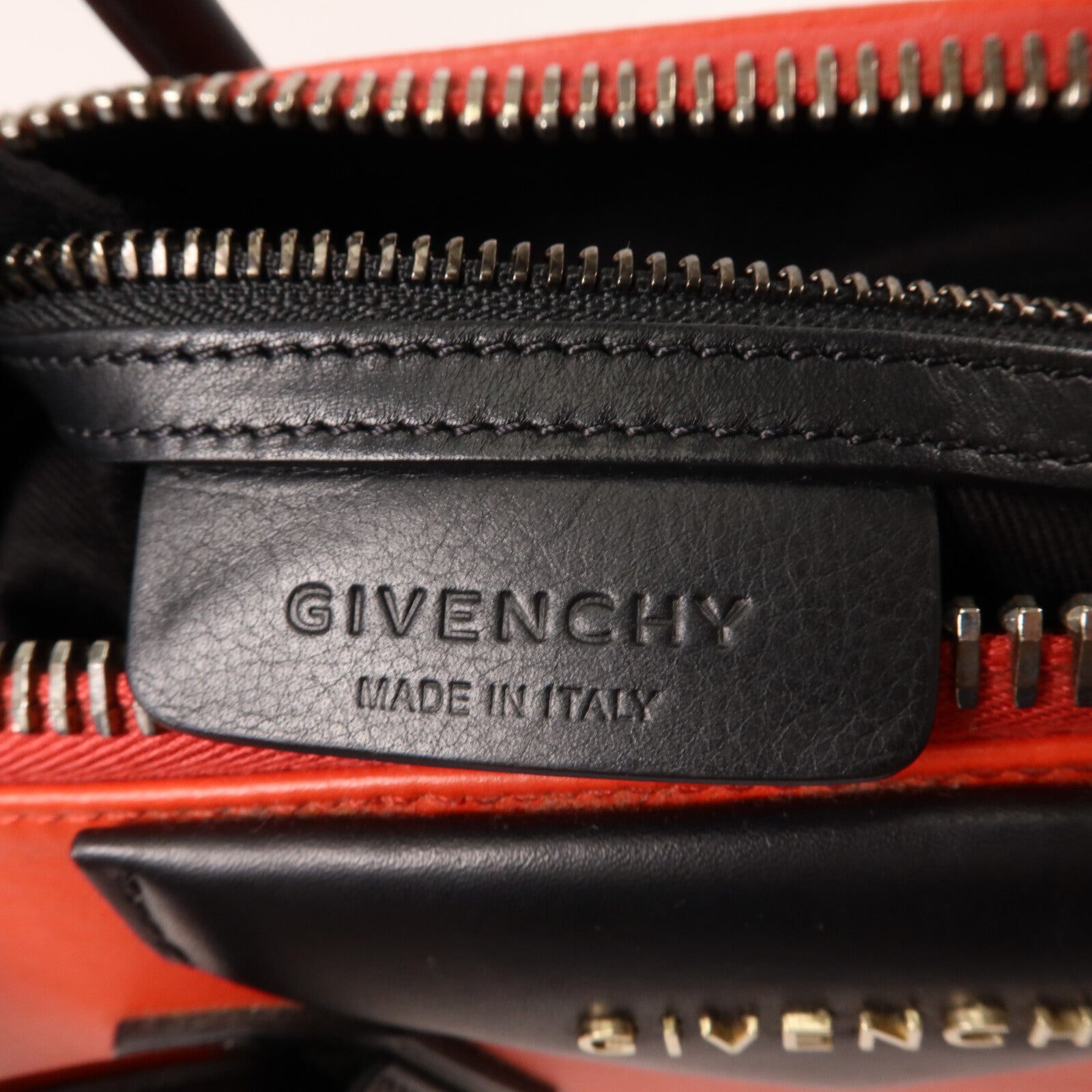 GIVENCHY 牛皮皮革Antigona Bag Small手挽肩背兩用袋