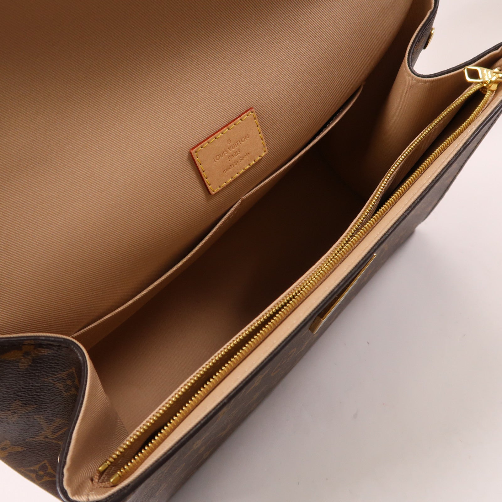 LOUIS VUITTON Monogram Cluny MM Bag金扣手挽袋棕色