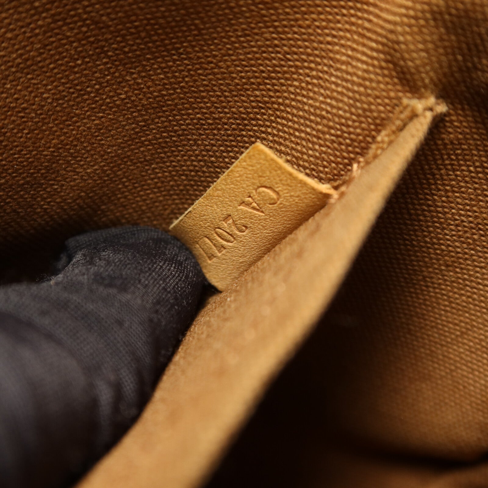 LOUIS VUITTON Monogram Sac Bosphore金扣手挽肩背兩用袋