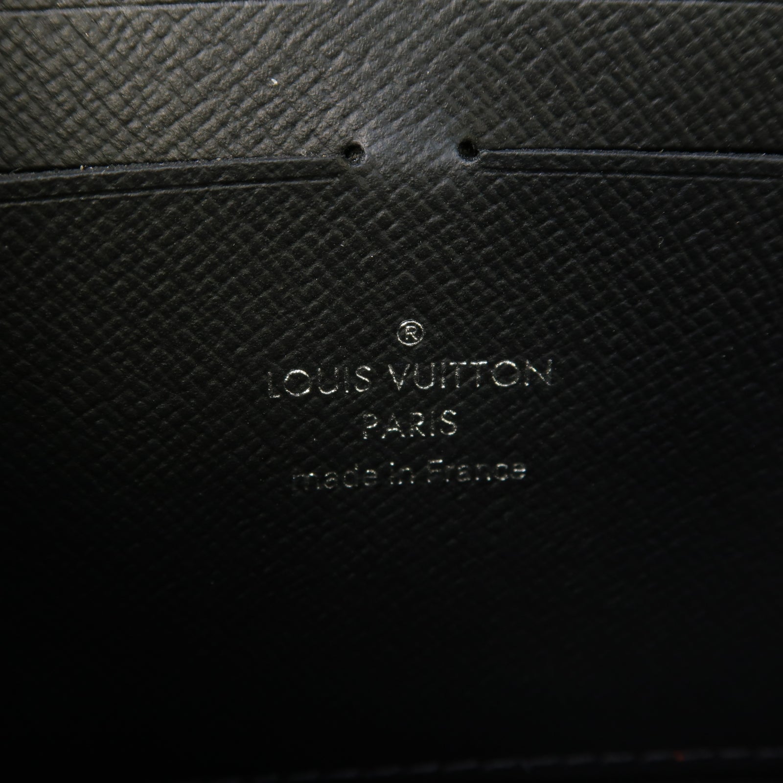 LOUIS VUITTON Monogram Eclipse Soft Trunk Wallet肩背袋黑色