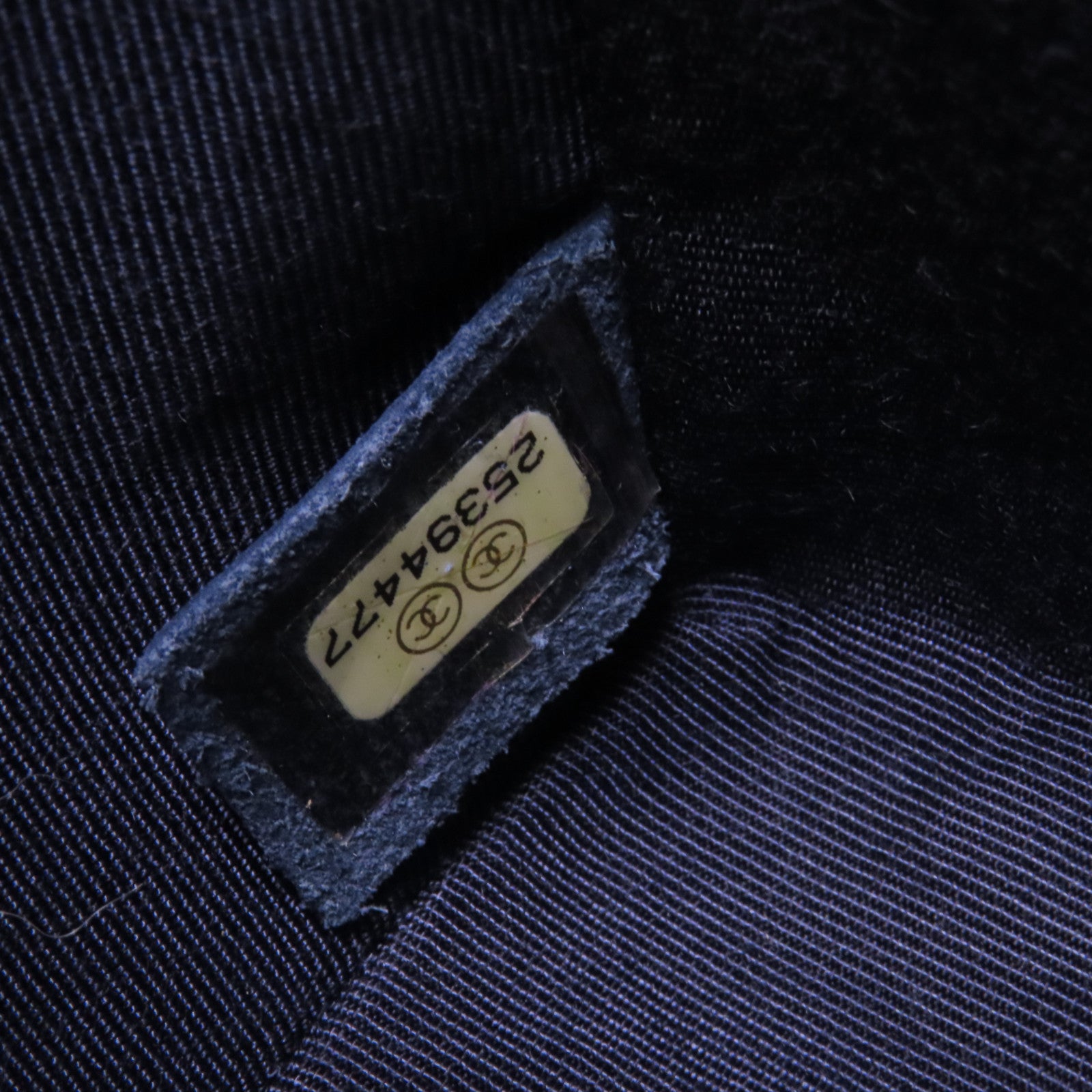 CHANEL 牛皮皮革Boy Chanel 25金扣鏈帶肩背袋